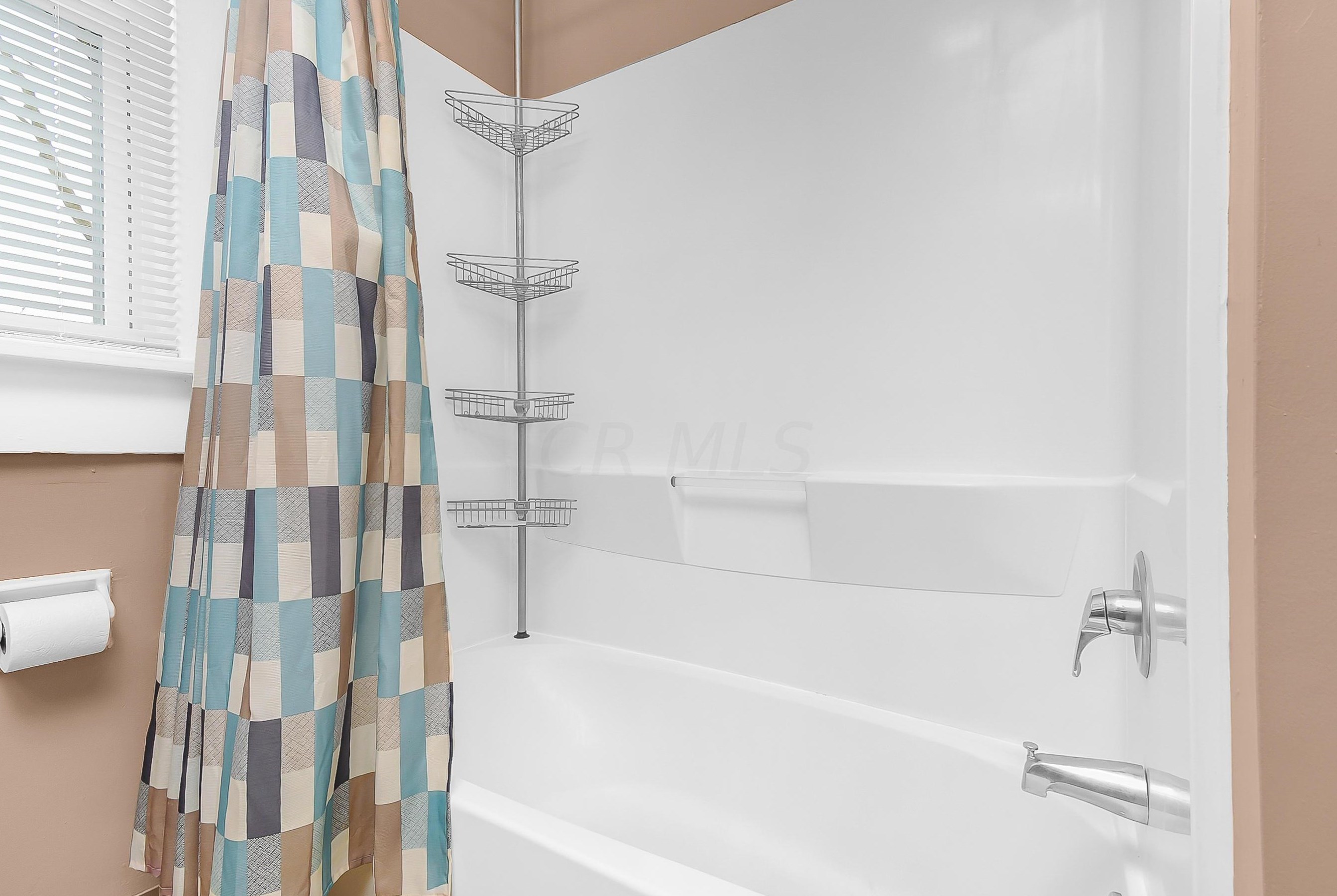 102 Blake Ave, Columbus OH 43202-2908 exterior