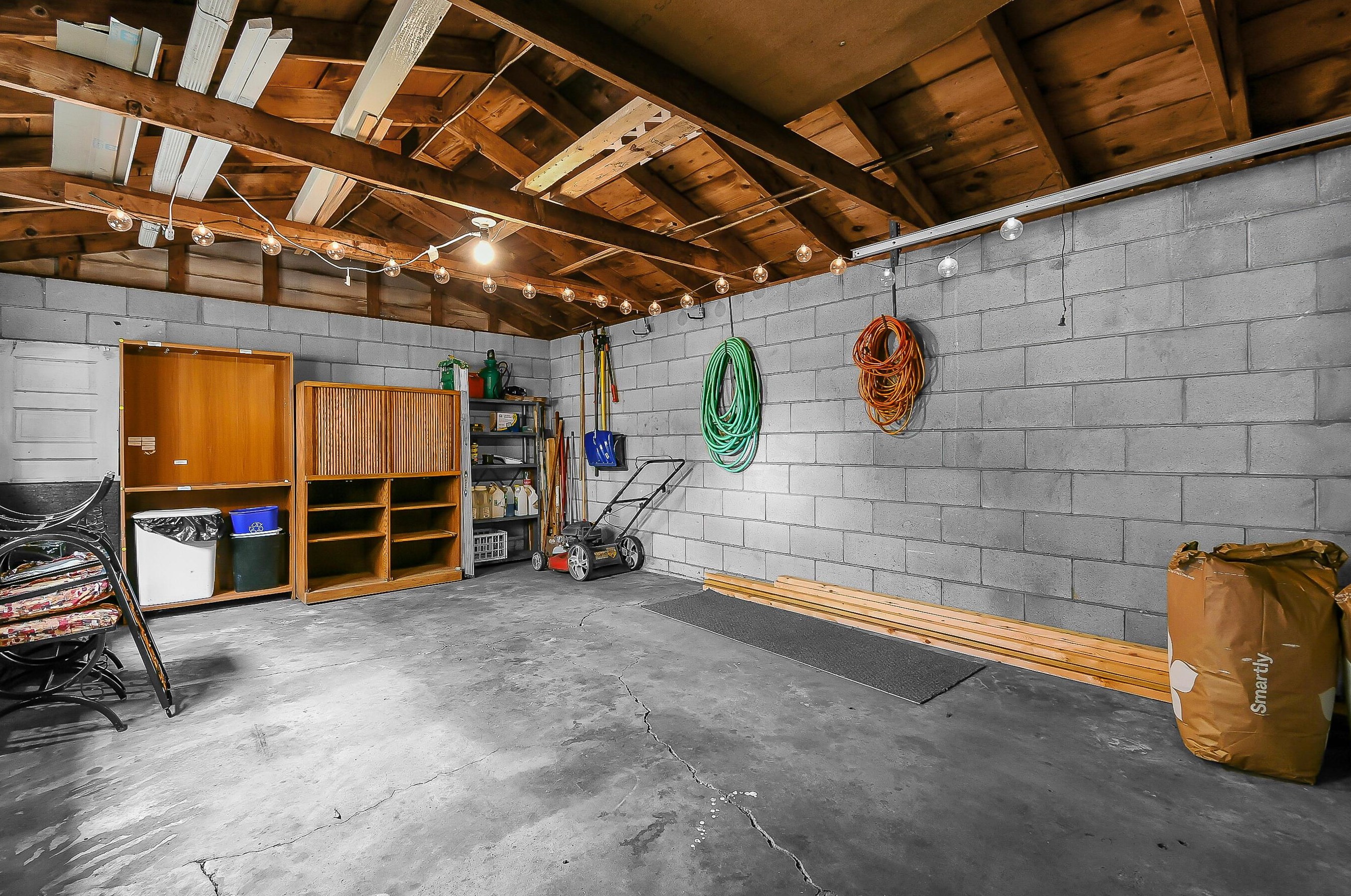 102 Blake Ave, Columbus OH 43202-2908 exterior