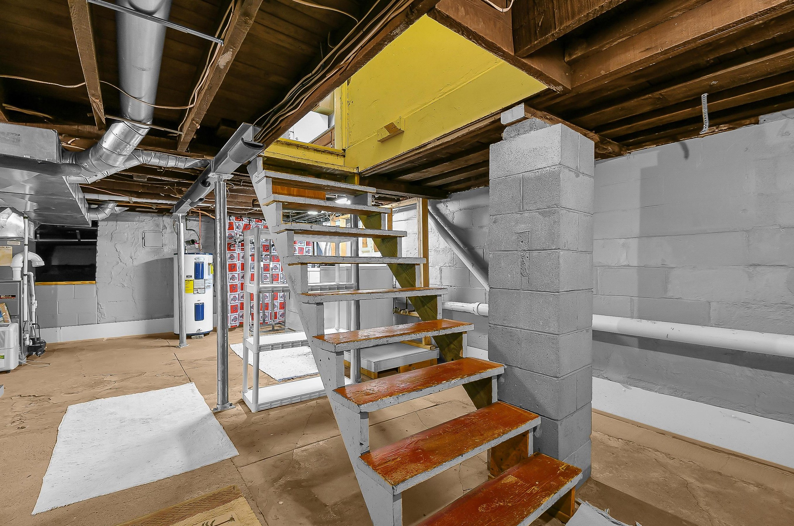 102 Blake Ave, Columbus OH 43202-2908 exterior