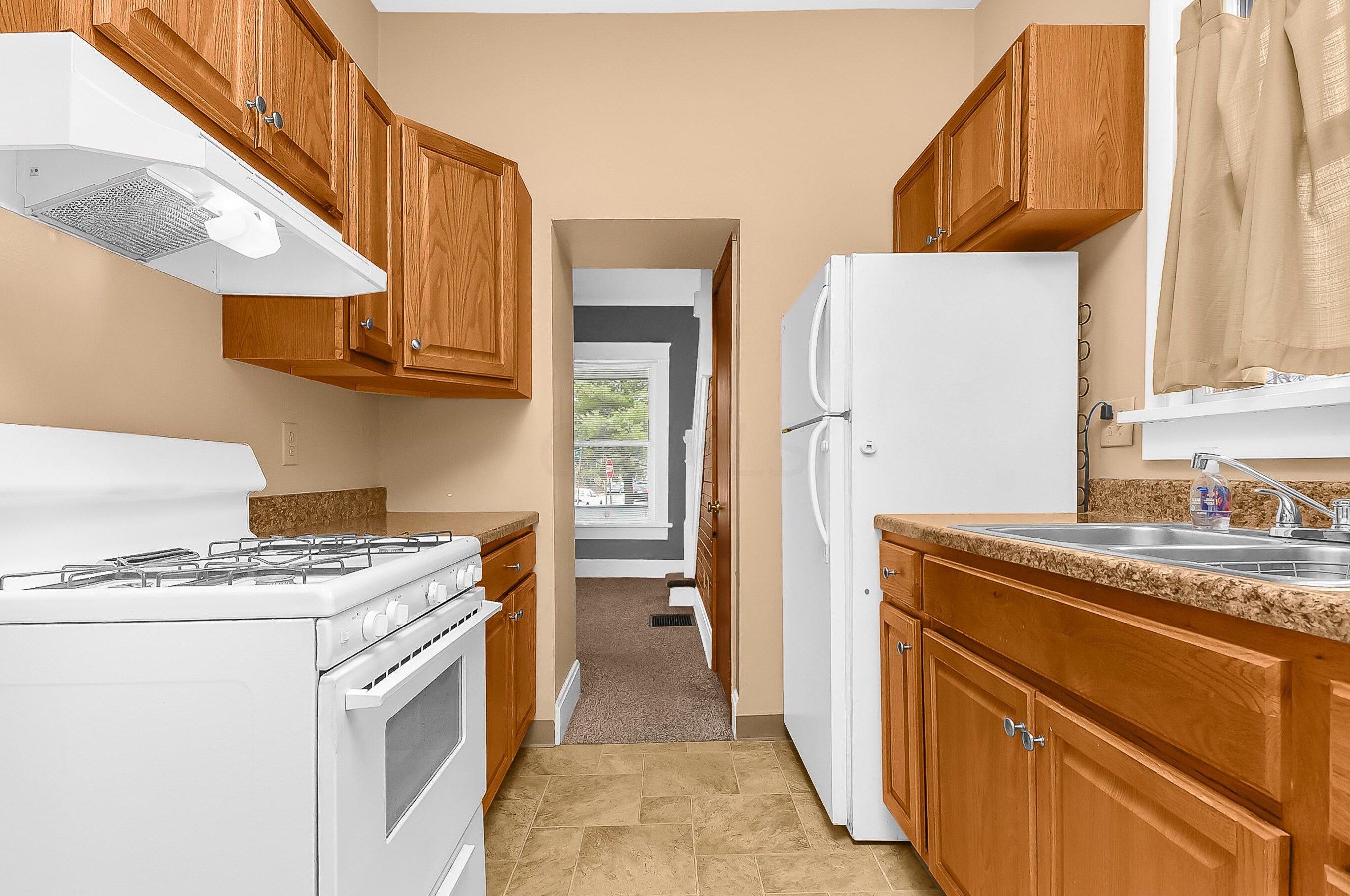 102 Blake Ave, Columbus OH 43202-2908 exterior