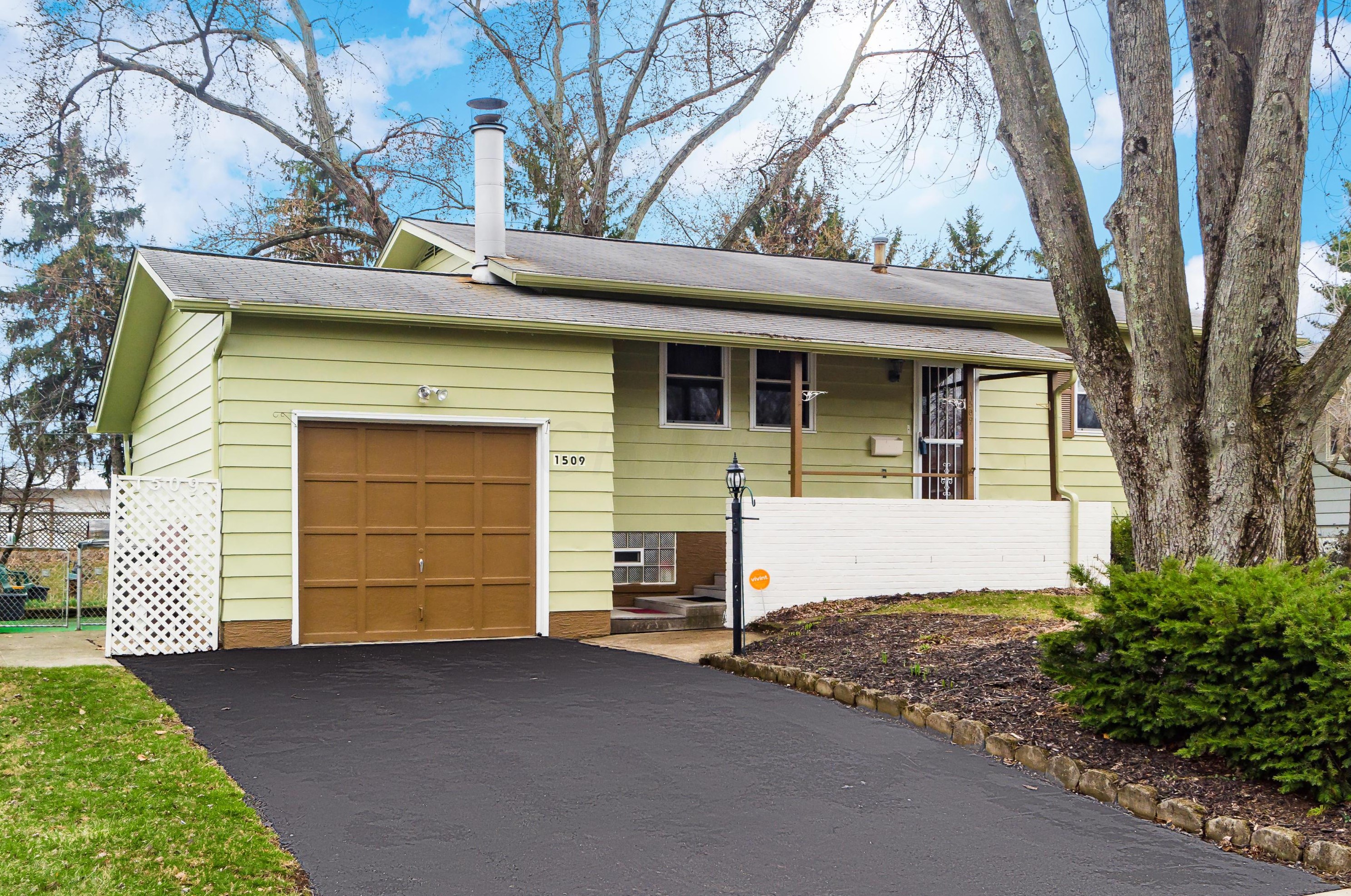 1509 Merton Dr, Columbus, OH 43229-6450
