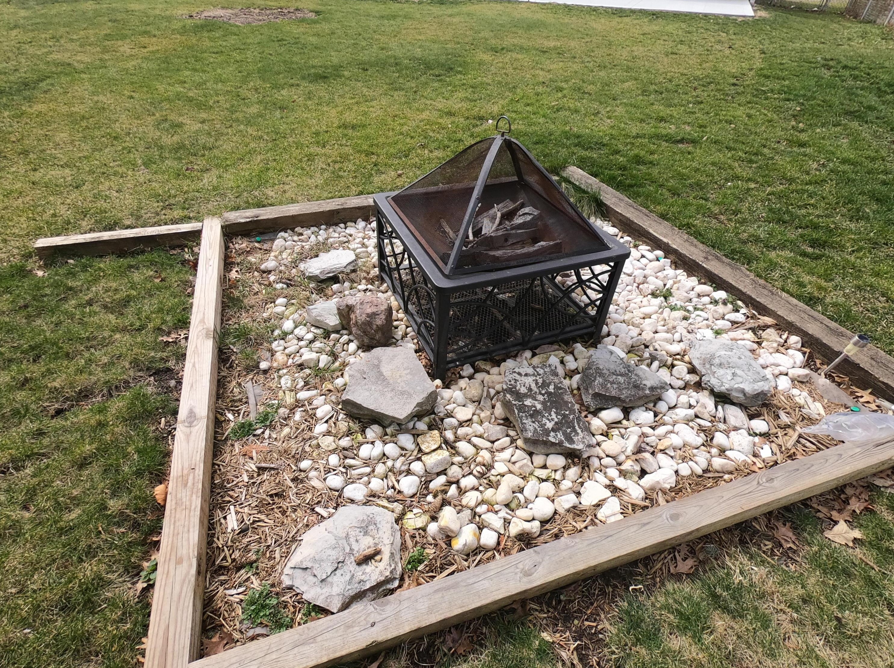 5460 Sandalwood Blvd, Columbus OH 43229-4475 exterior