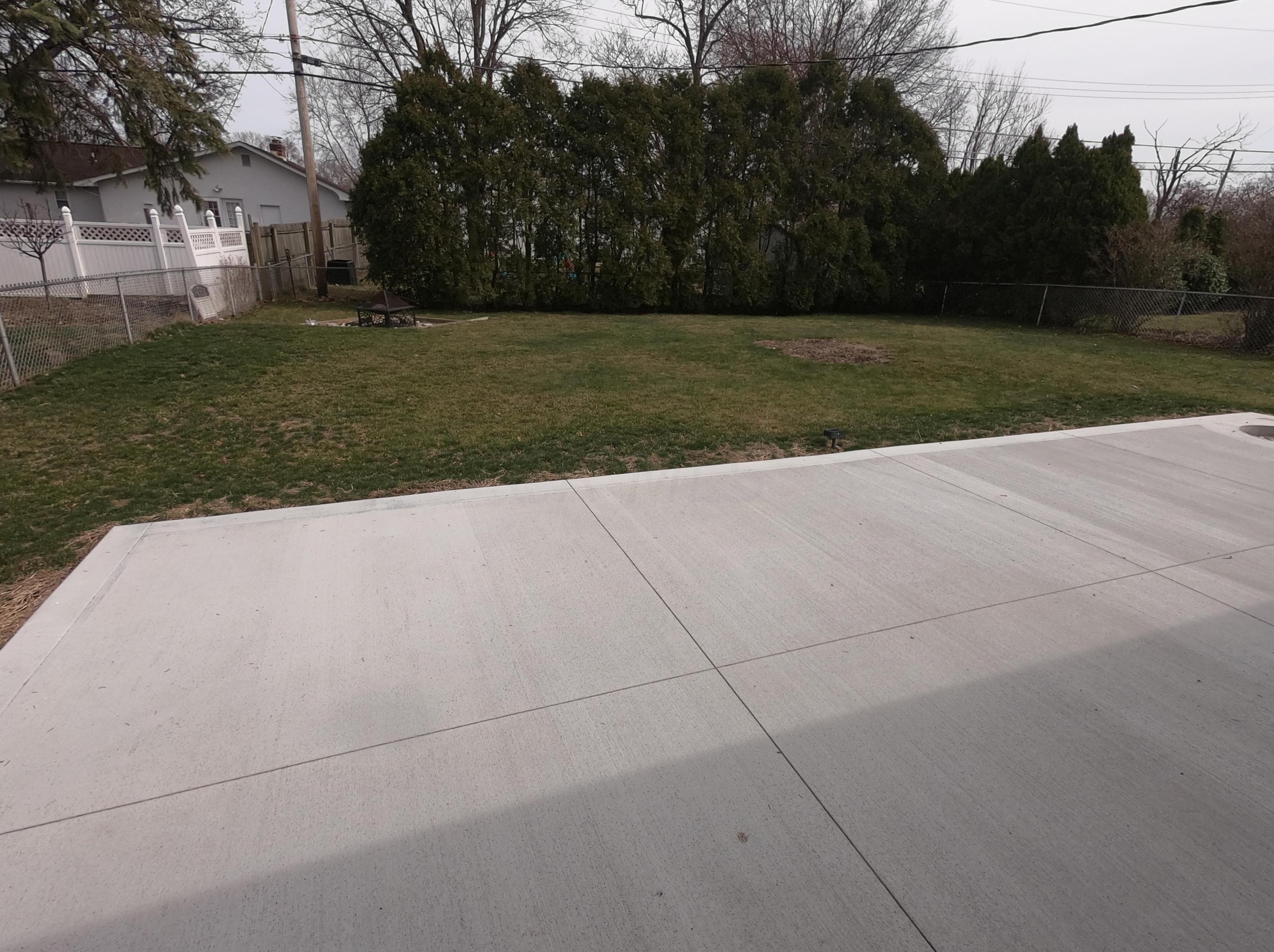 5460 Sandalwood Blvd, Columbus OH 43229-4475 exterior