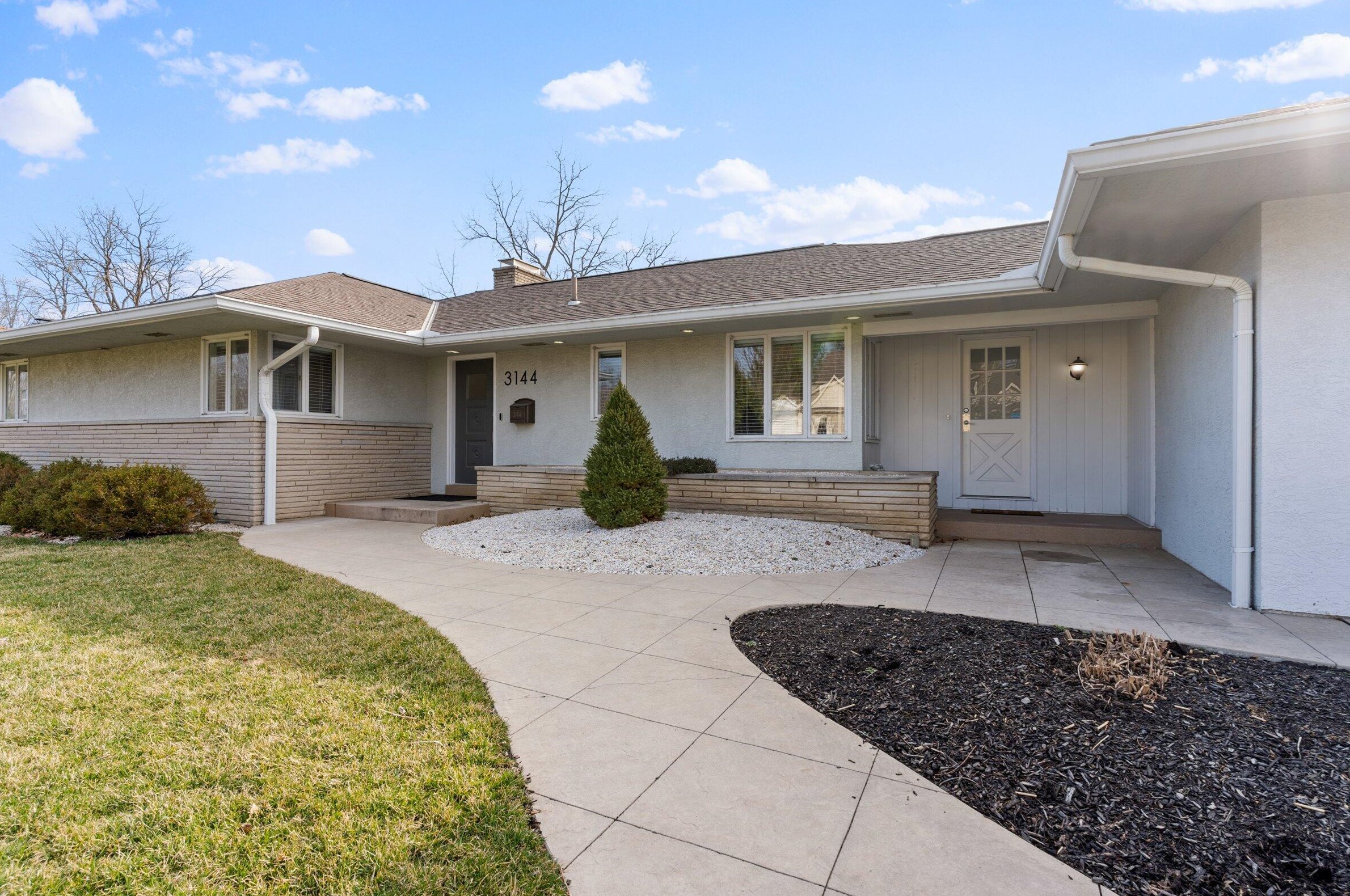 3144 Glenrich Pkwy, Columbus, OH 43221-2639