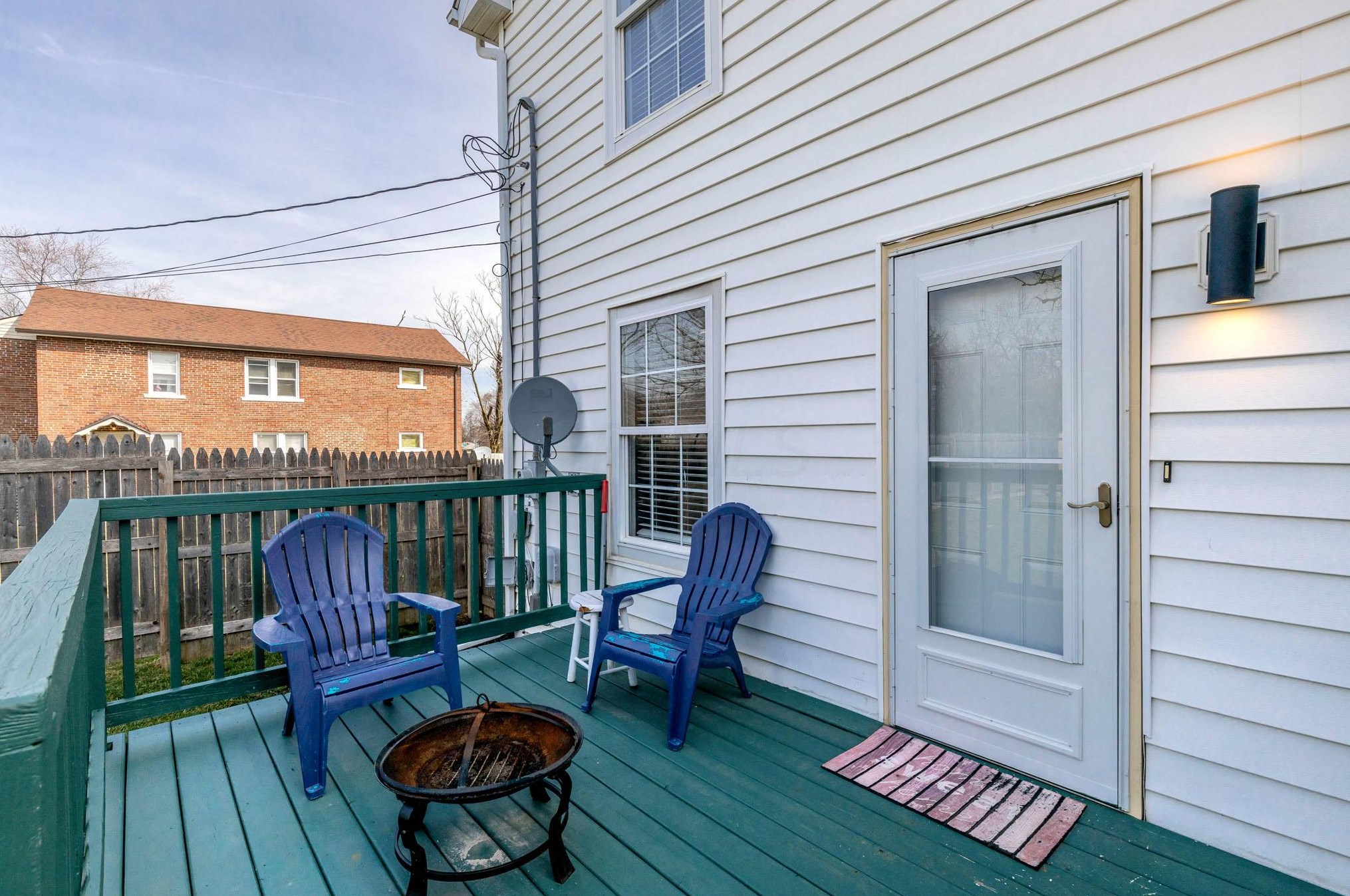 437 Taylor Ave, Columbus OH 43203-1227 exterior