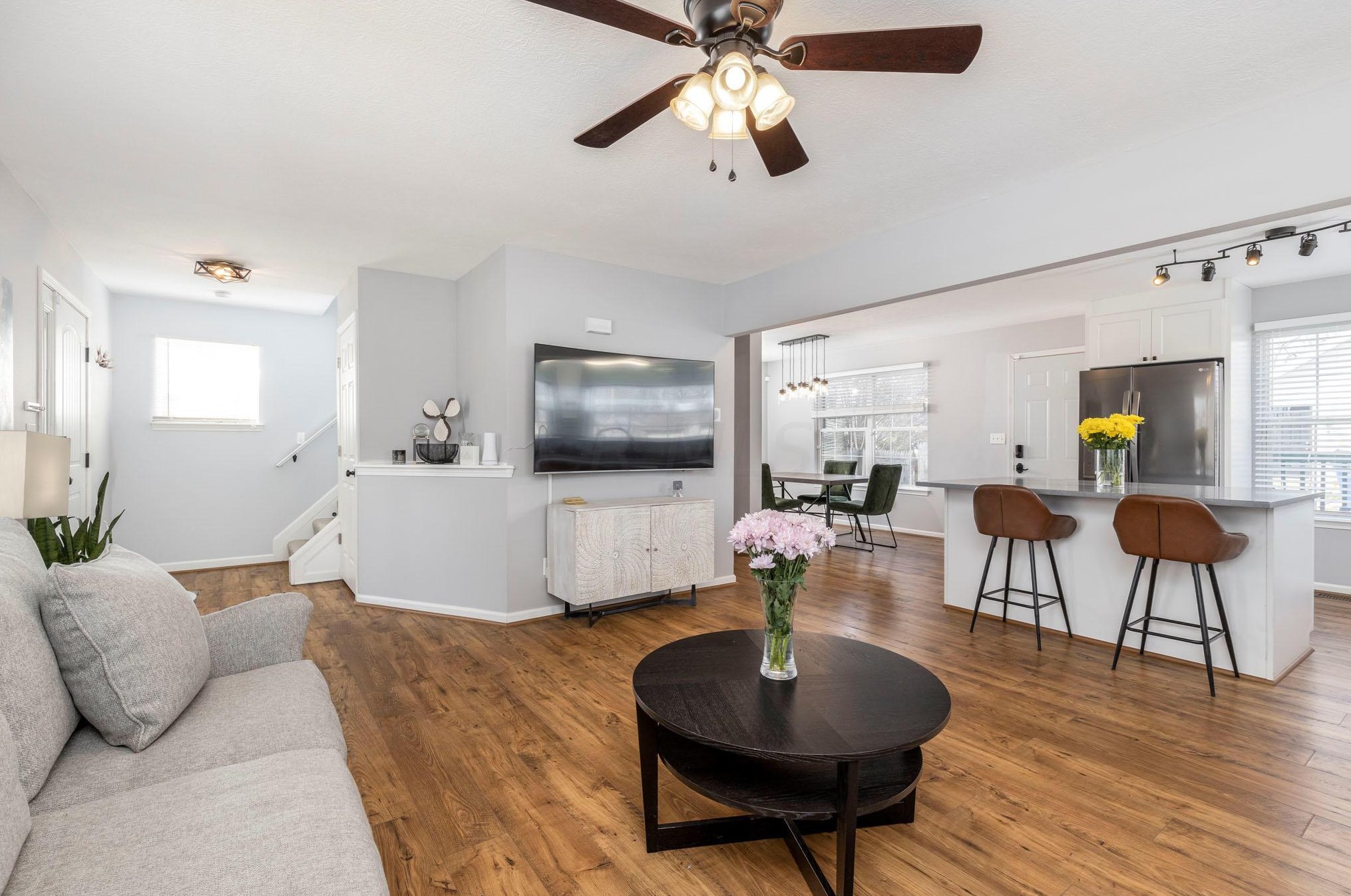 437 Taylor Ave, Columbus OH 43203-1227 exterior