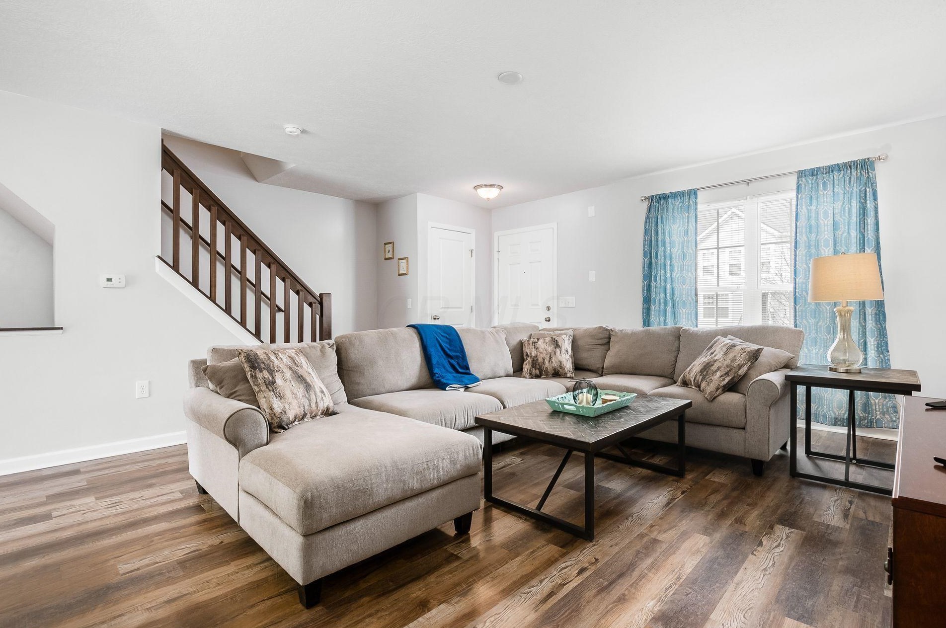 6297 Marsh Wren Dr, Columbus, OH 43230-6453