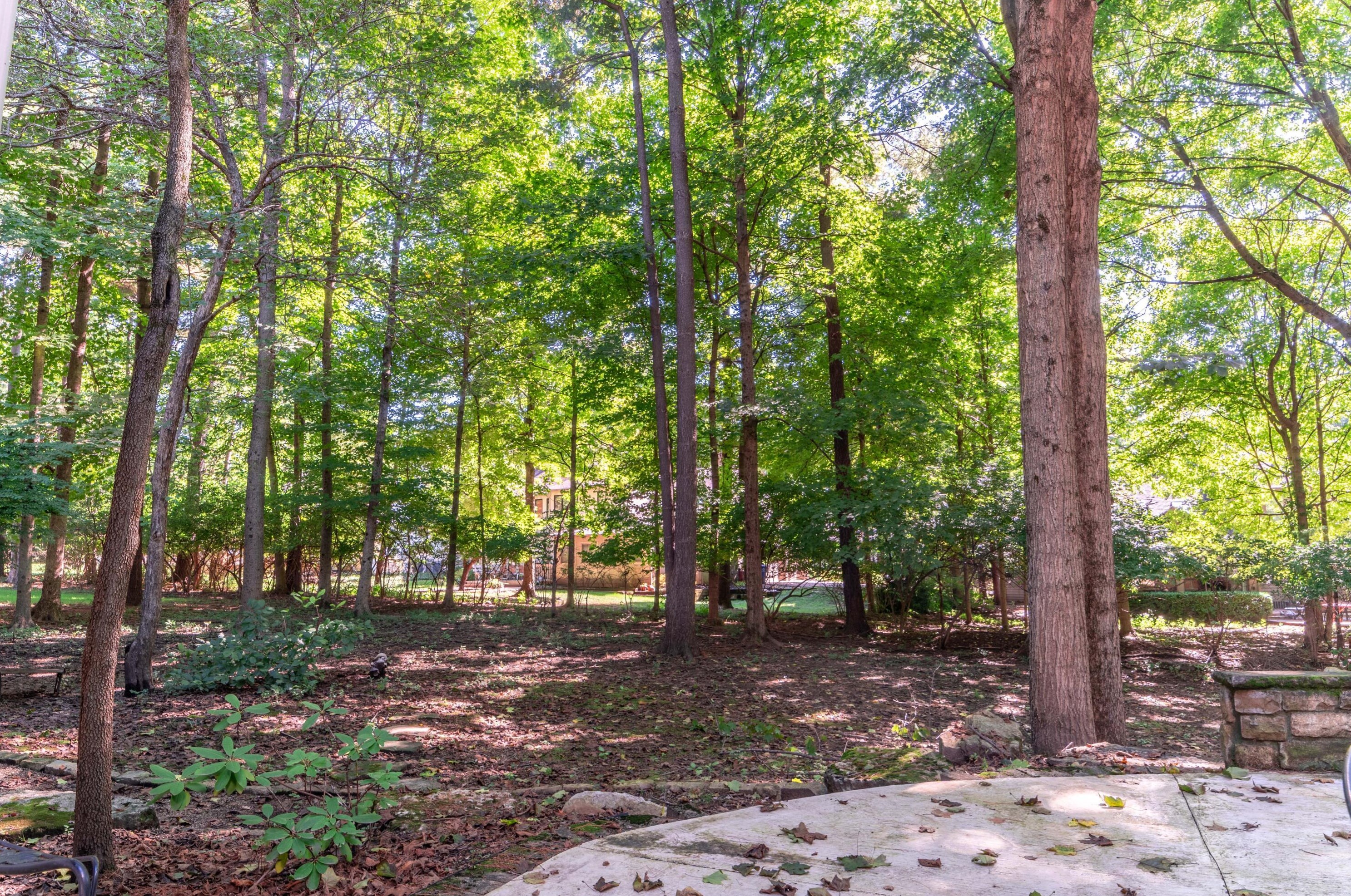 395 Meditation Ln, Columbus OH 43235-1456 exterior