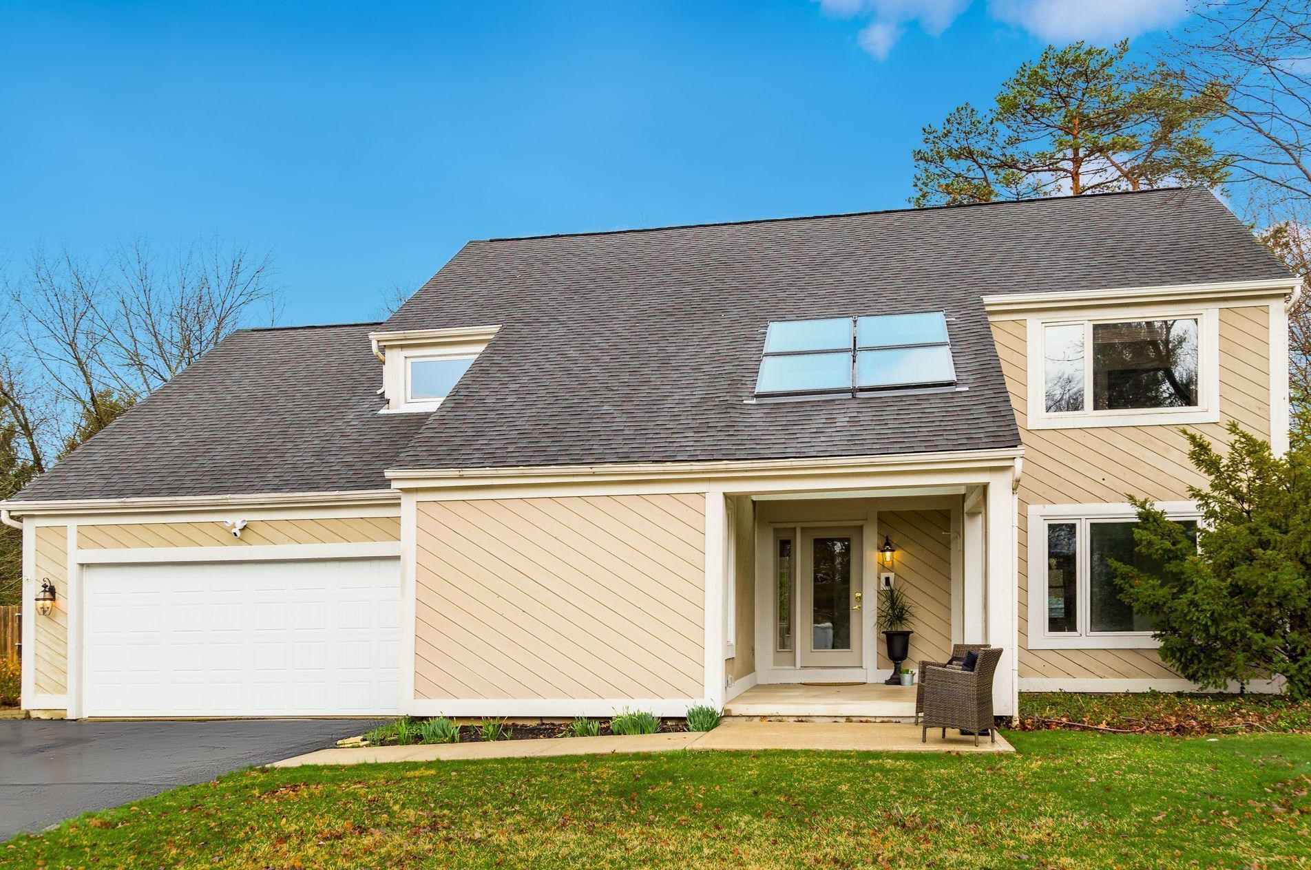 271 Monsarrat Dr, Dublin, OH 43017-1323