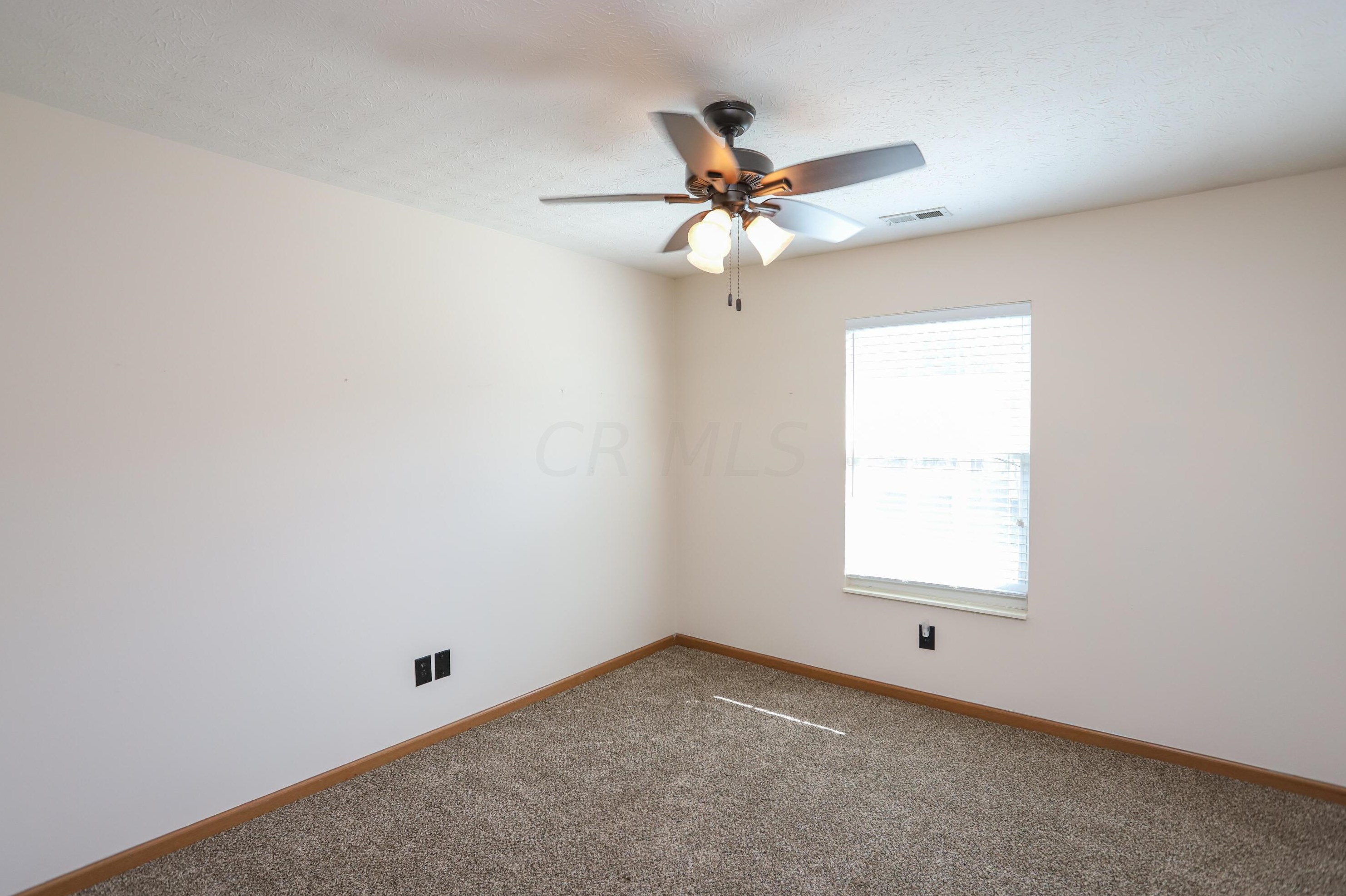 185 Groveport Pike, Cnl Wnchstr OH  43110-2016 exterior