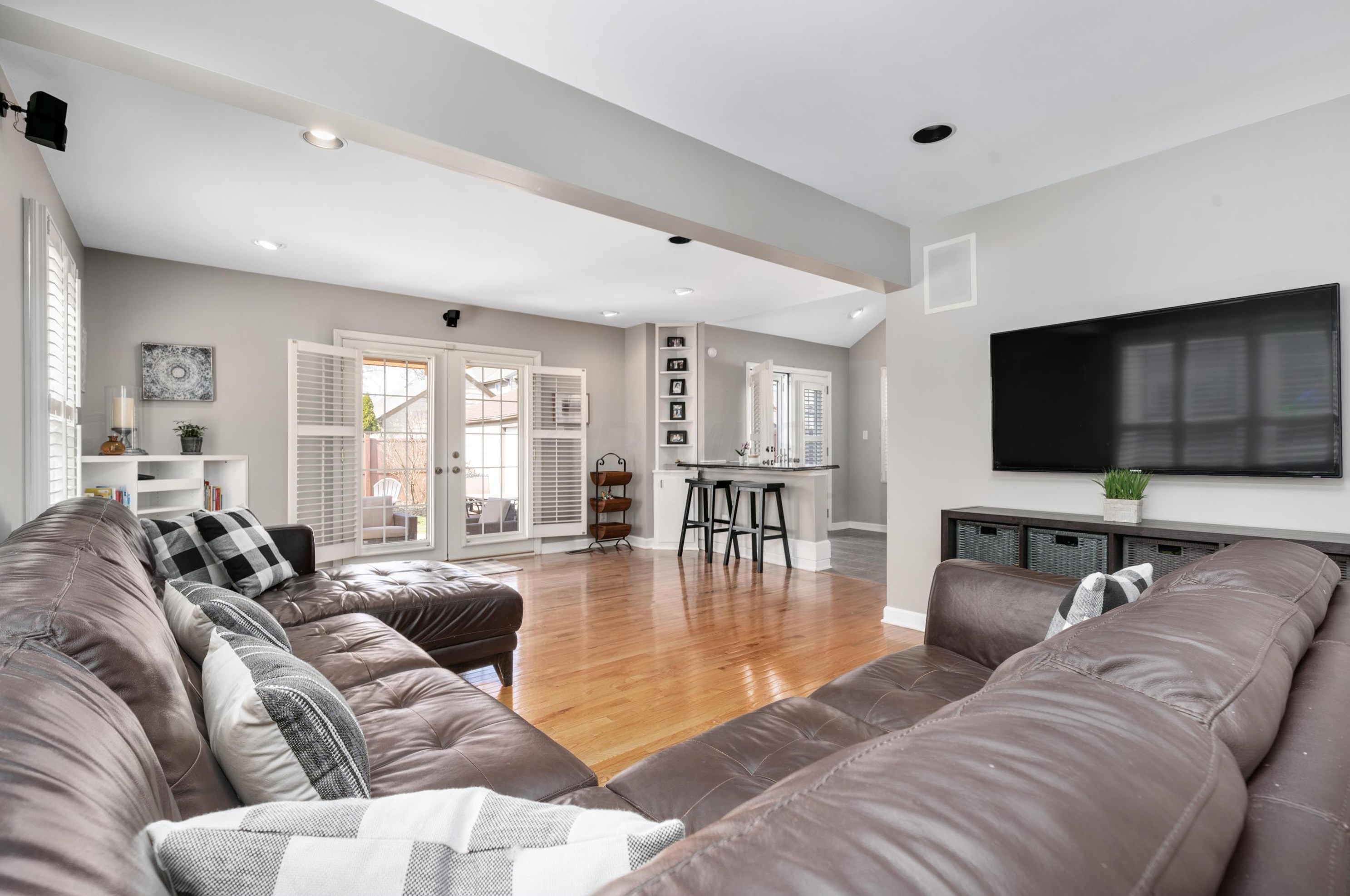 167 Roosevelt Ave, Columbus OH 43209-1558 exterior