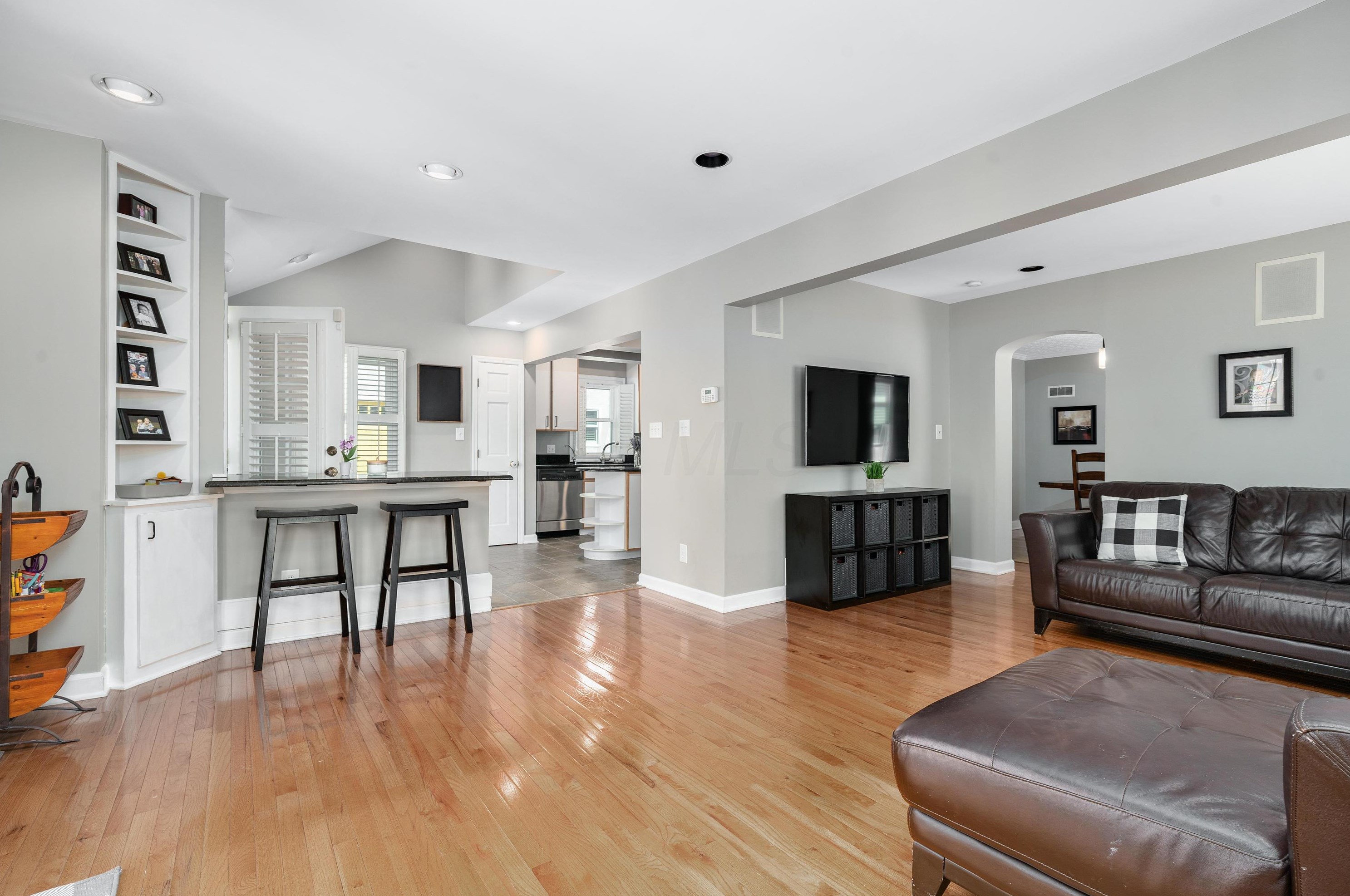 167 Roosevelt Ave, Columbus OH 43209-1558 exterior