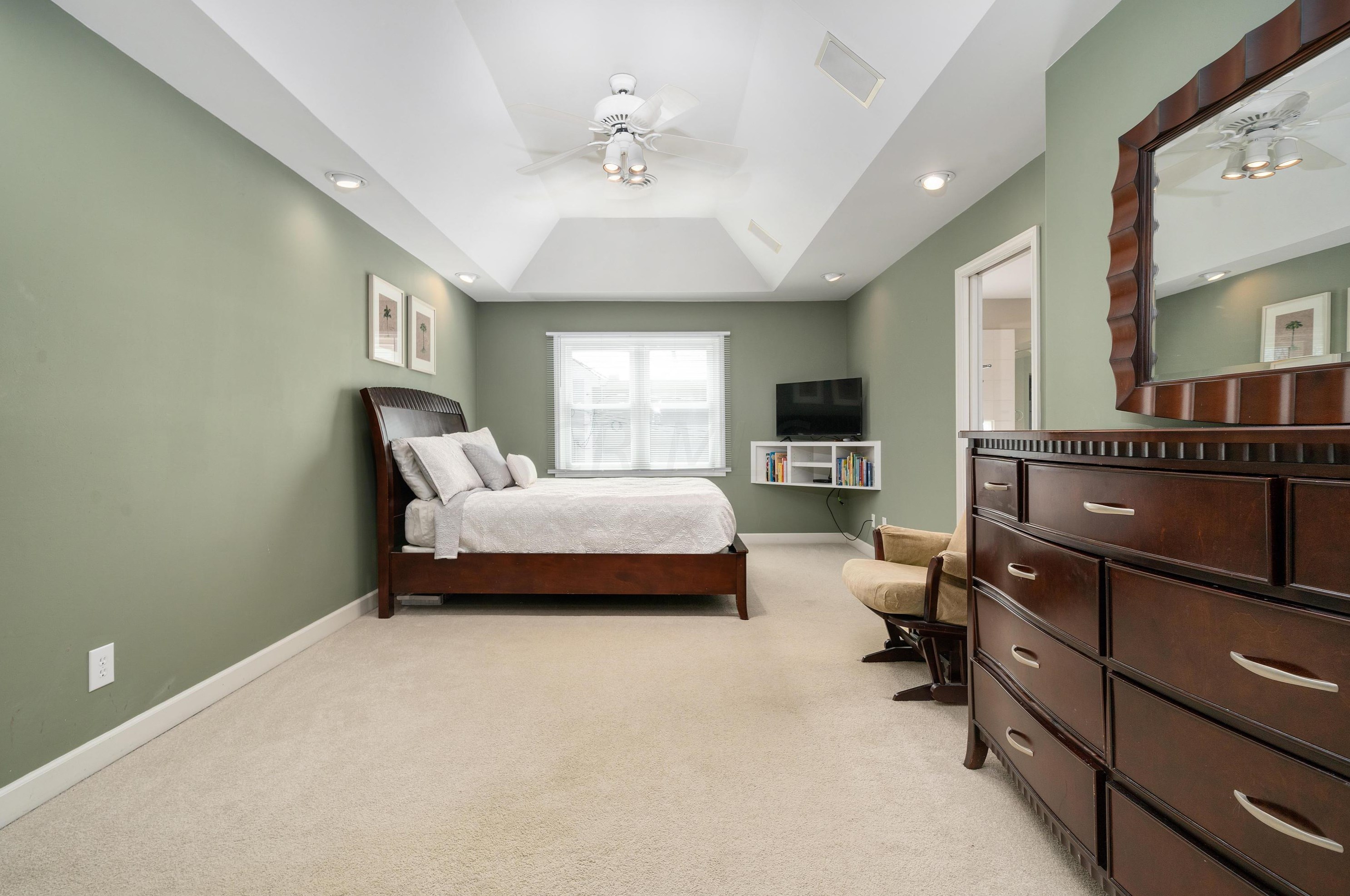 167 Roosevelt Ave, Columbus OH 43209-1558 exterior