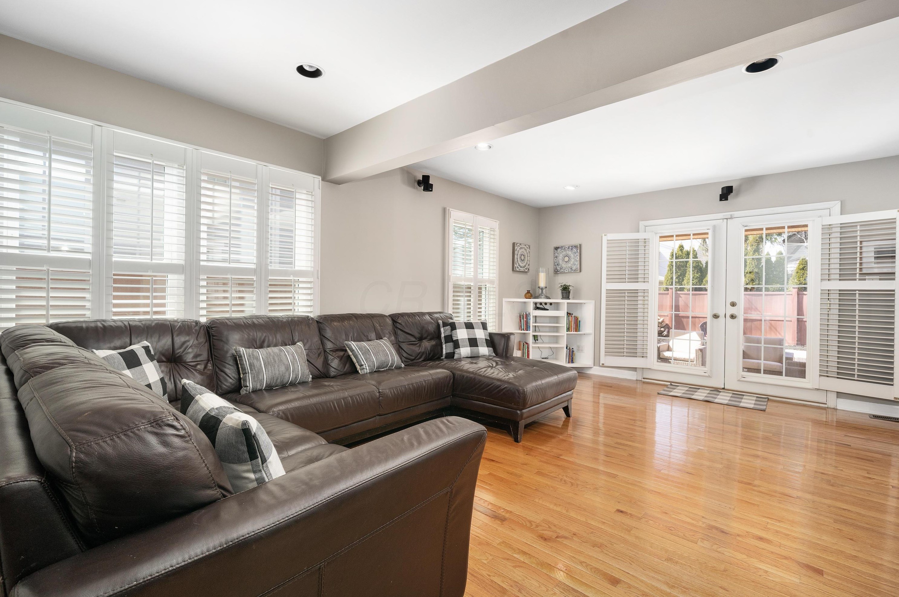 167 Roosevelt Ave, Columbus OH 43209-1558 exterior