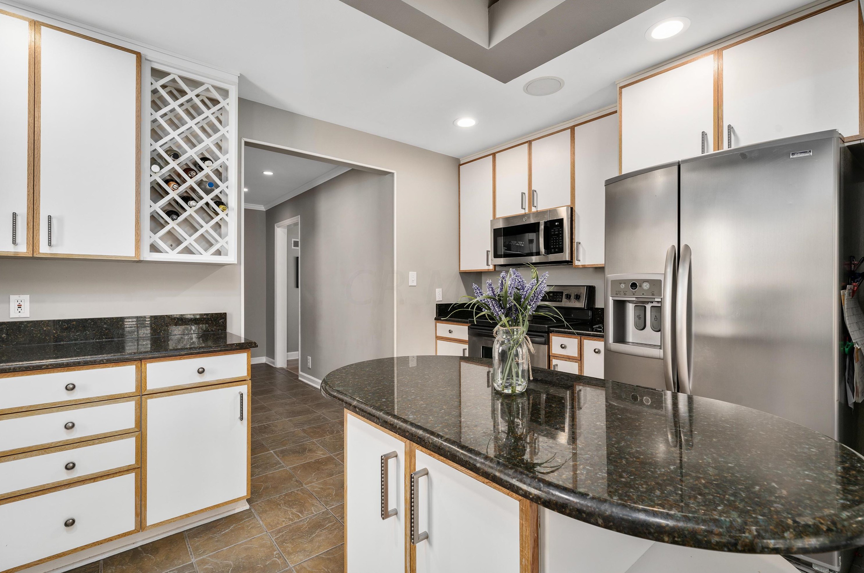 167 Roosevelt Ave, Columbus OH 43209-1558 exterior