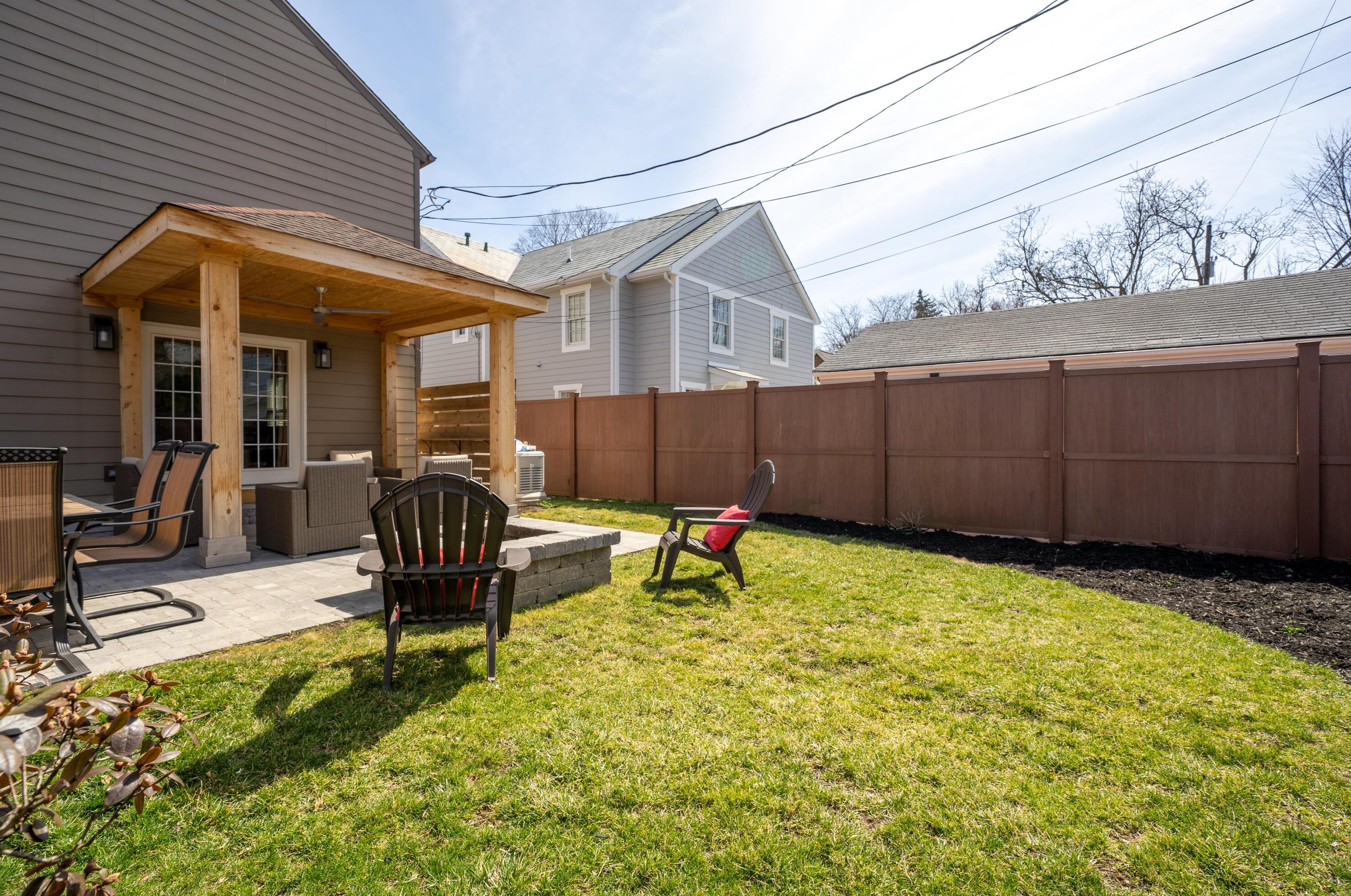 167 Roosevelt Ave, Columbus OH 43209-1558 exterior