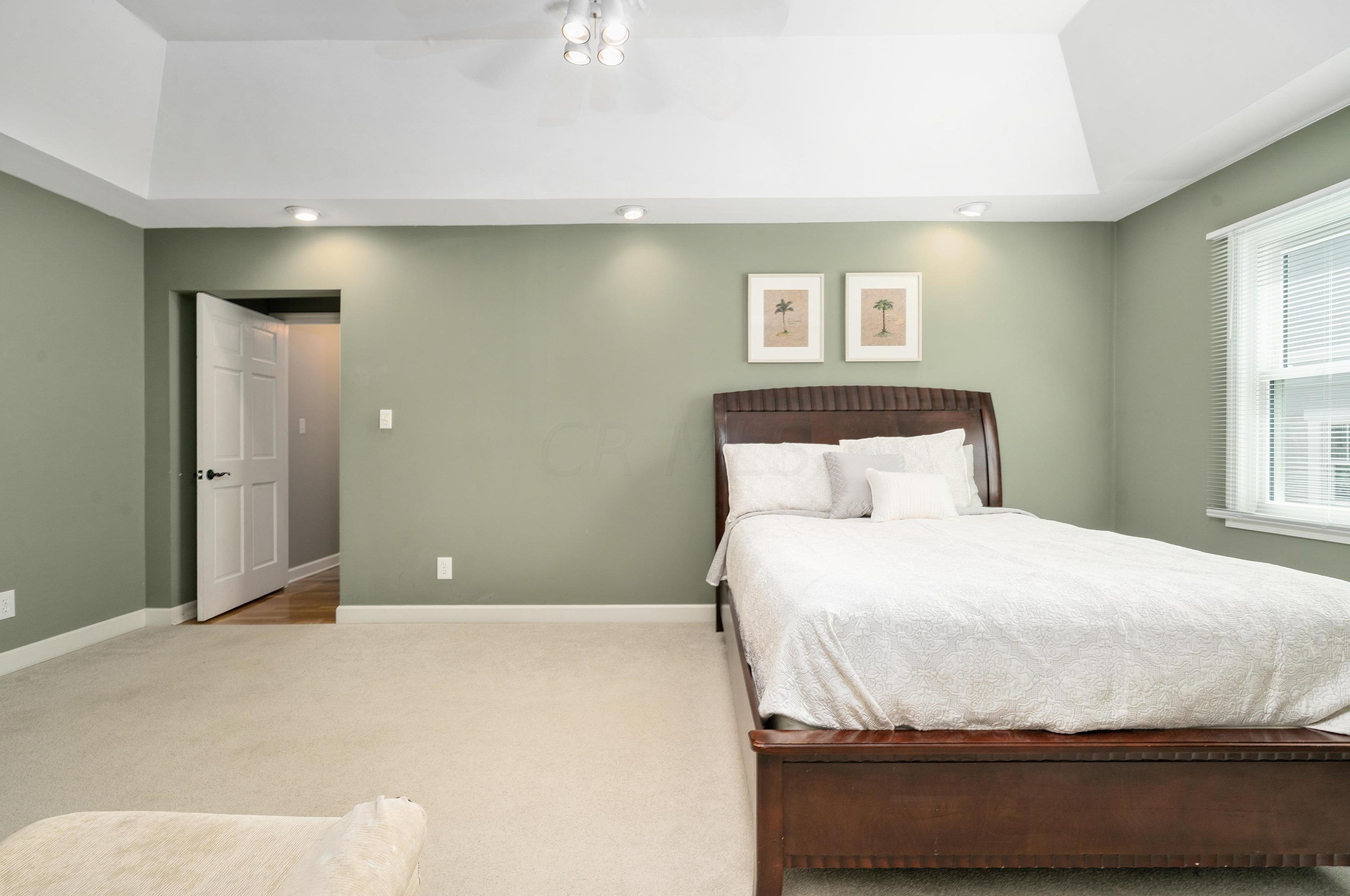 167 Roosevelt Ave, Columbus OH 43209-1558 exterior