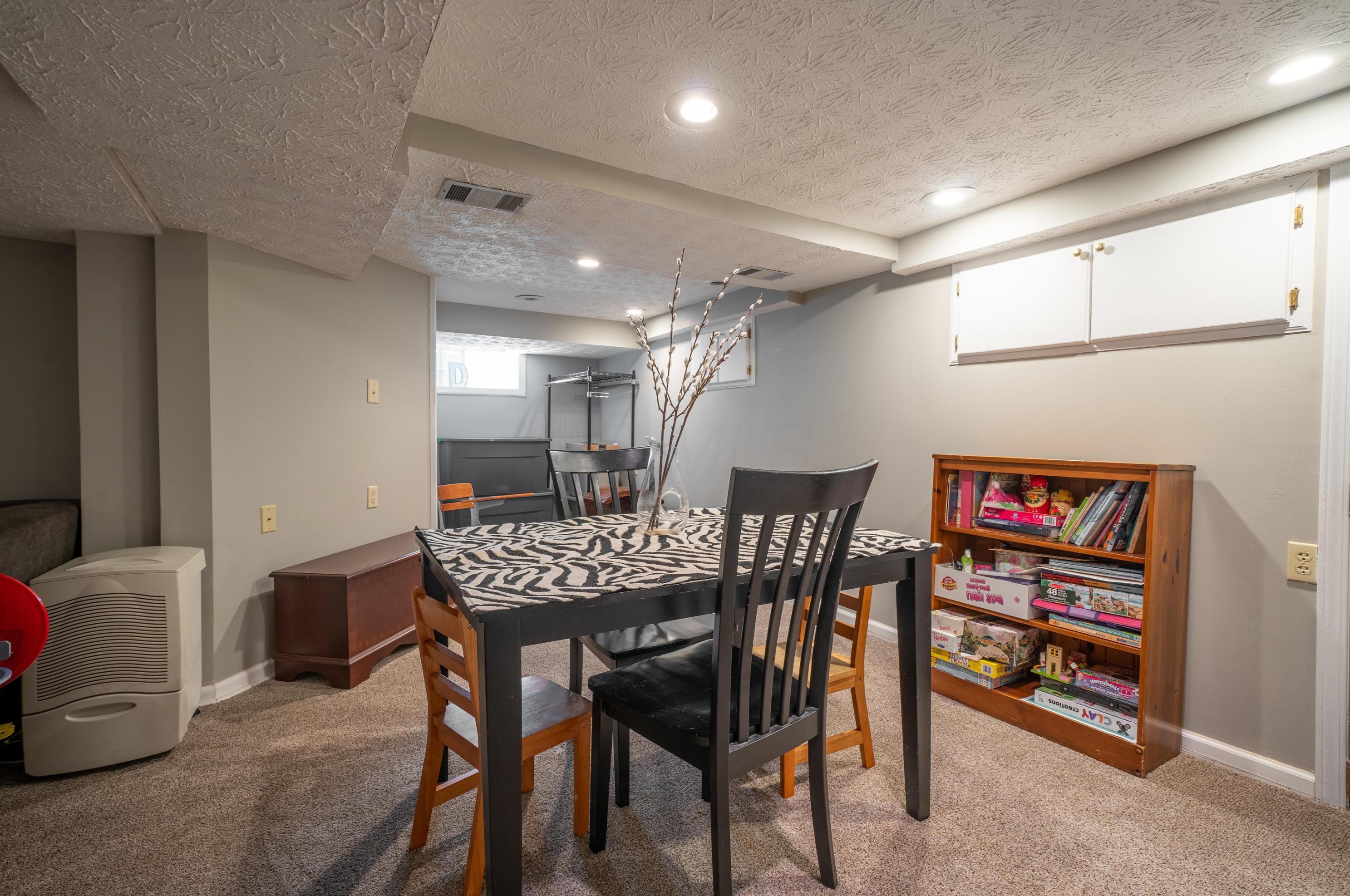 167 Roosevelt Ave, Columbus OH 43209-1558 exterior