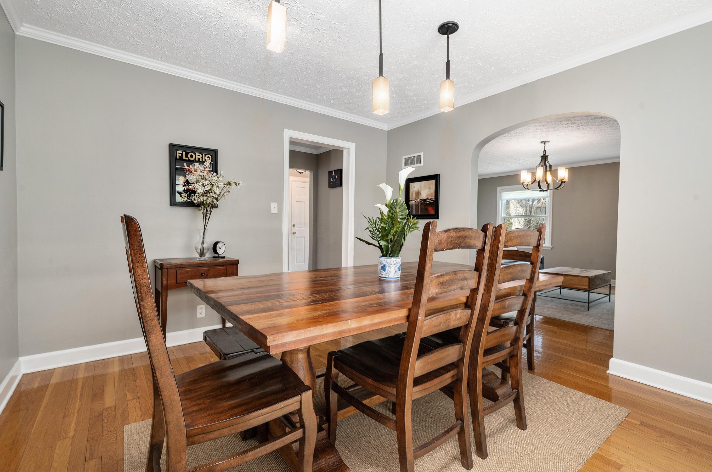 167 Roosevelt Ave, Columbus OH 43209-1558 exterior