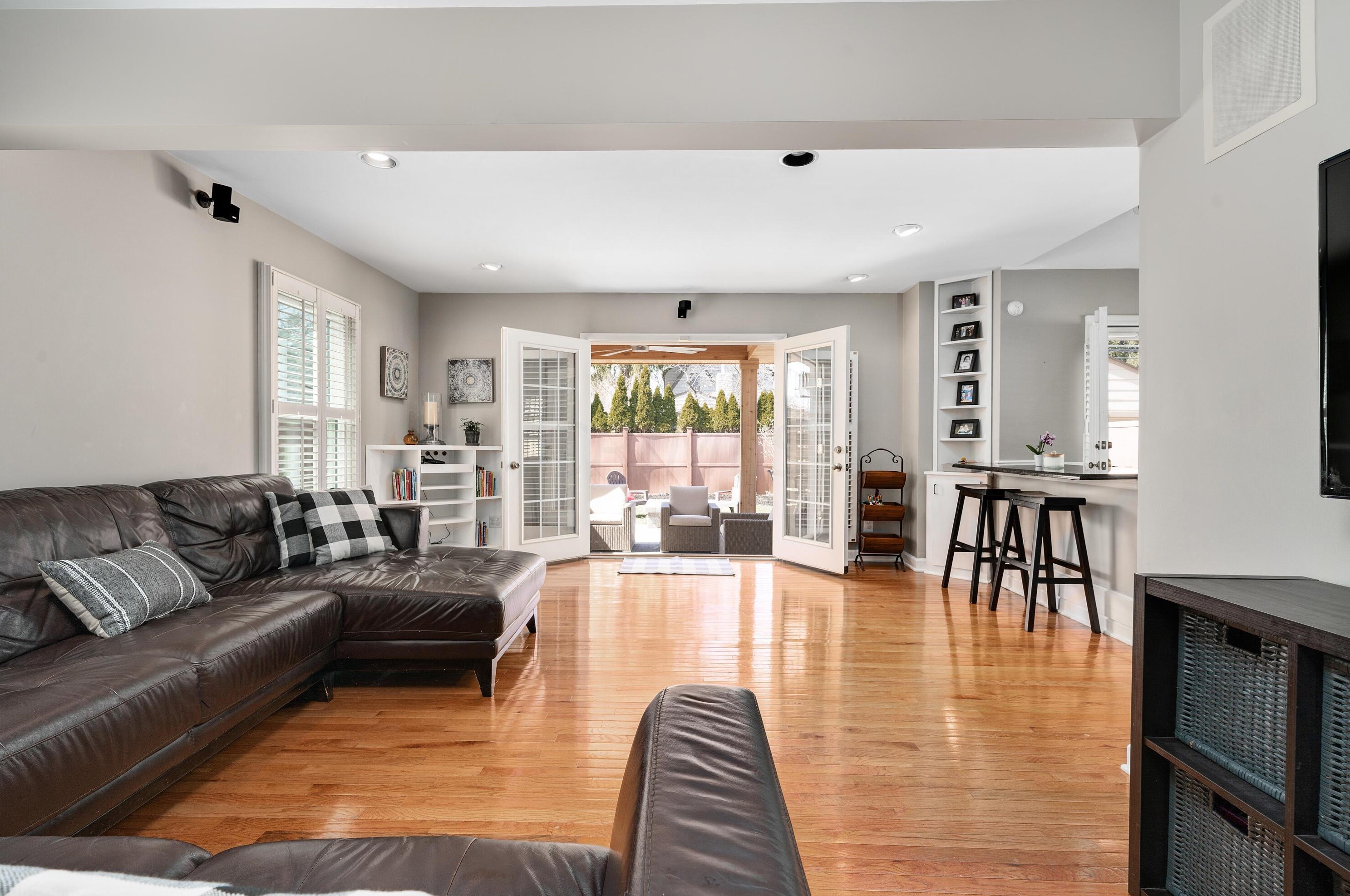 167 Roosevelt Ave, Columbus OH 43209-1558 exterior