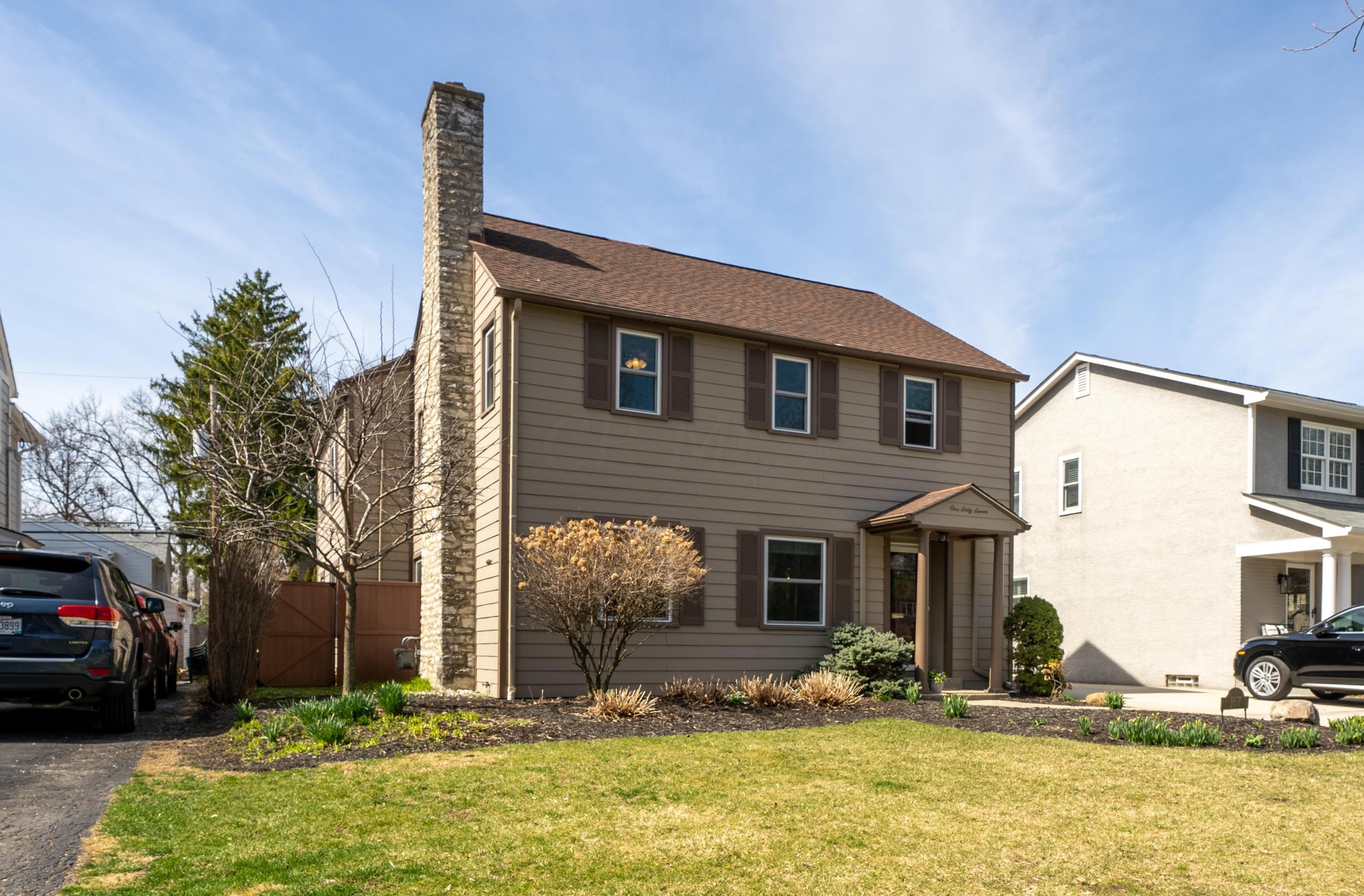 167 Roosevelt Ave, Columbus, OH 43209-1559