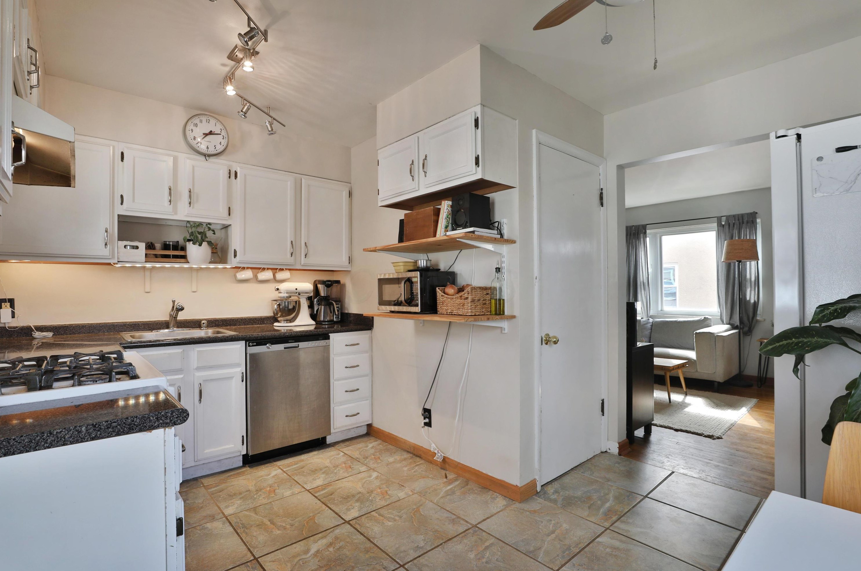 914 Chesterfield Rd, Columbus OH 43209-1511 exterior