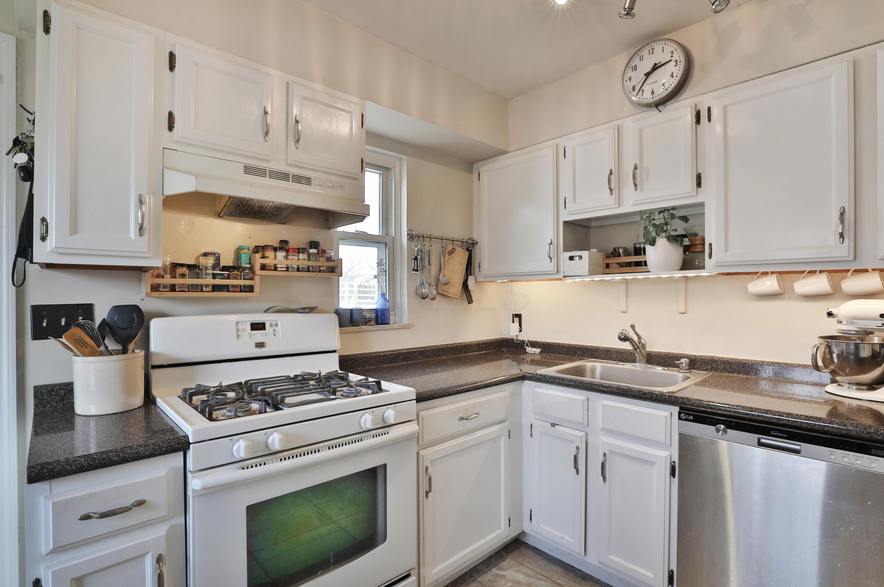 914 Chesterfield Rd, Columbus OH 43209-1511 exterior