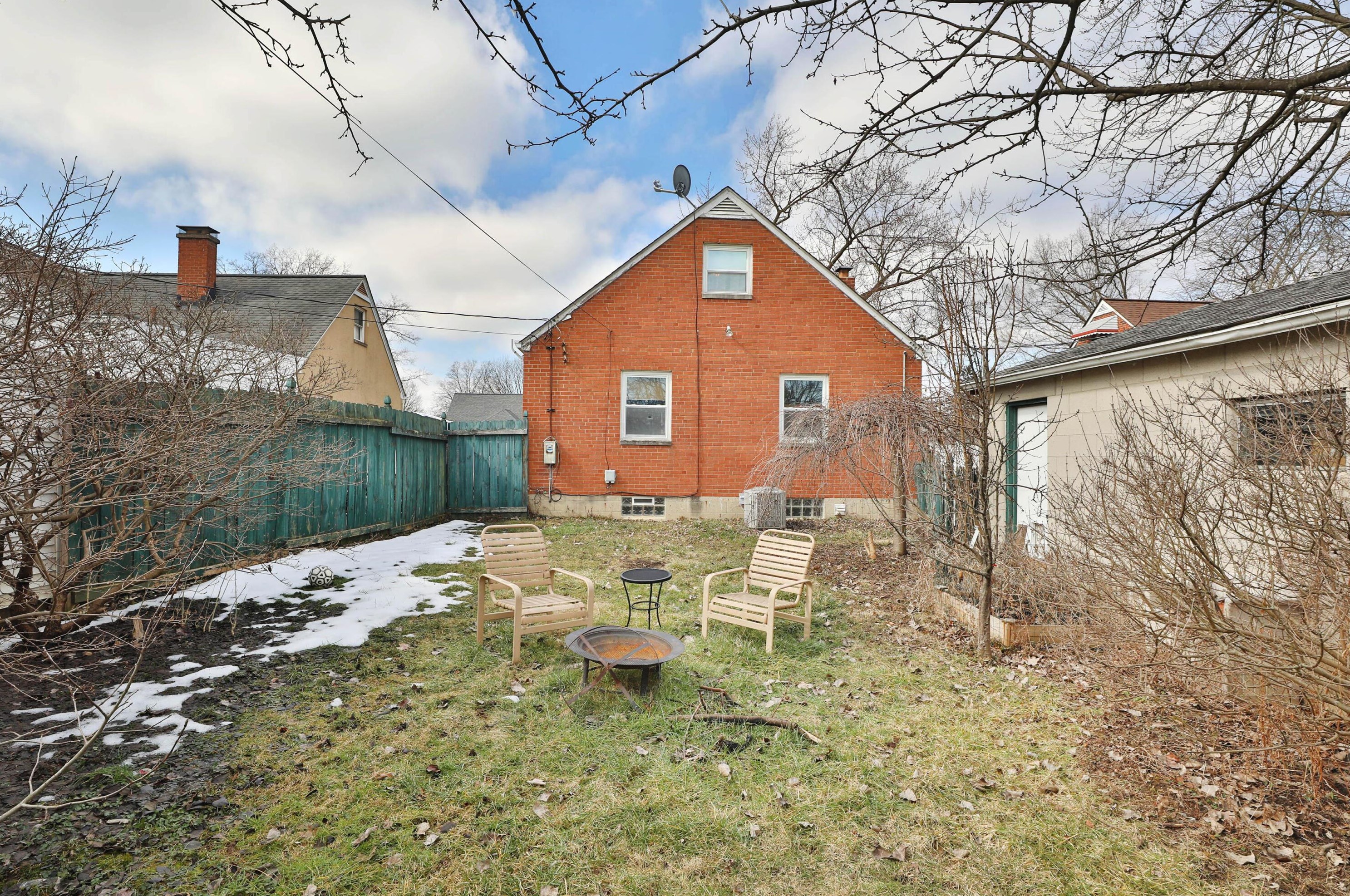 914 Chesterfield Rd, Columbus OH 43209-1511 exterior