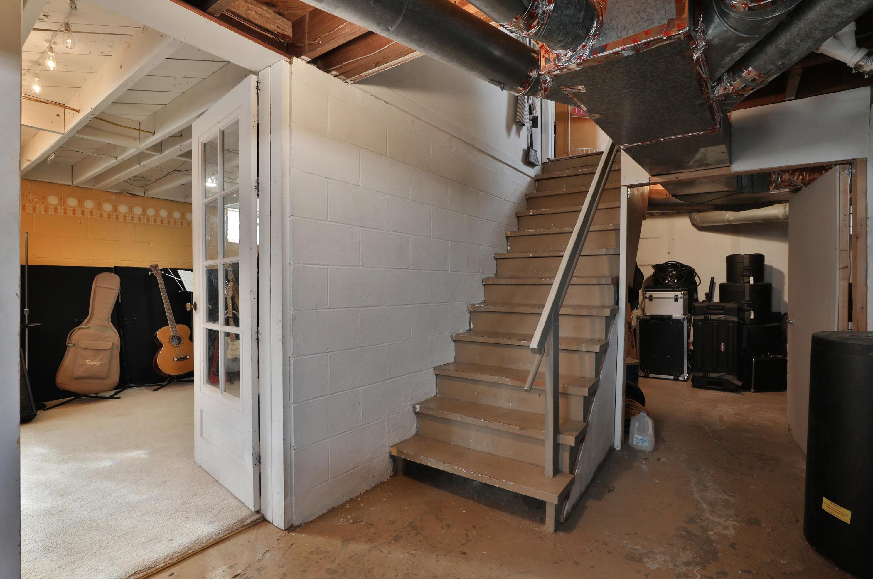 914 Chesterfield Rd, Columbus OH 43209-1511 exterior