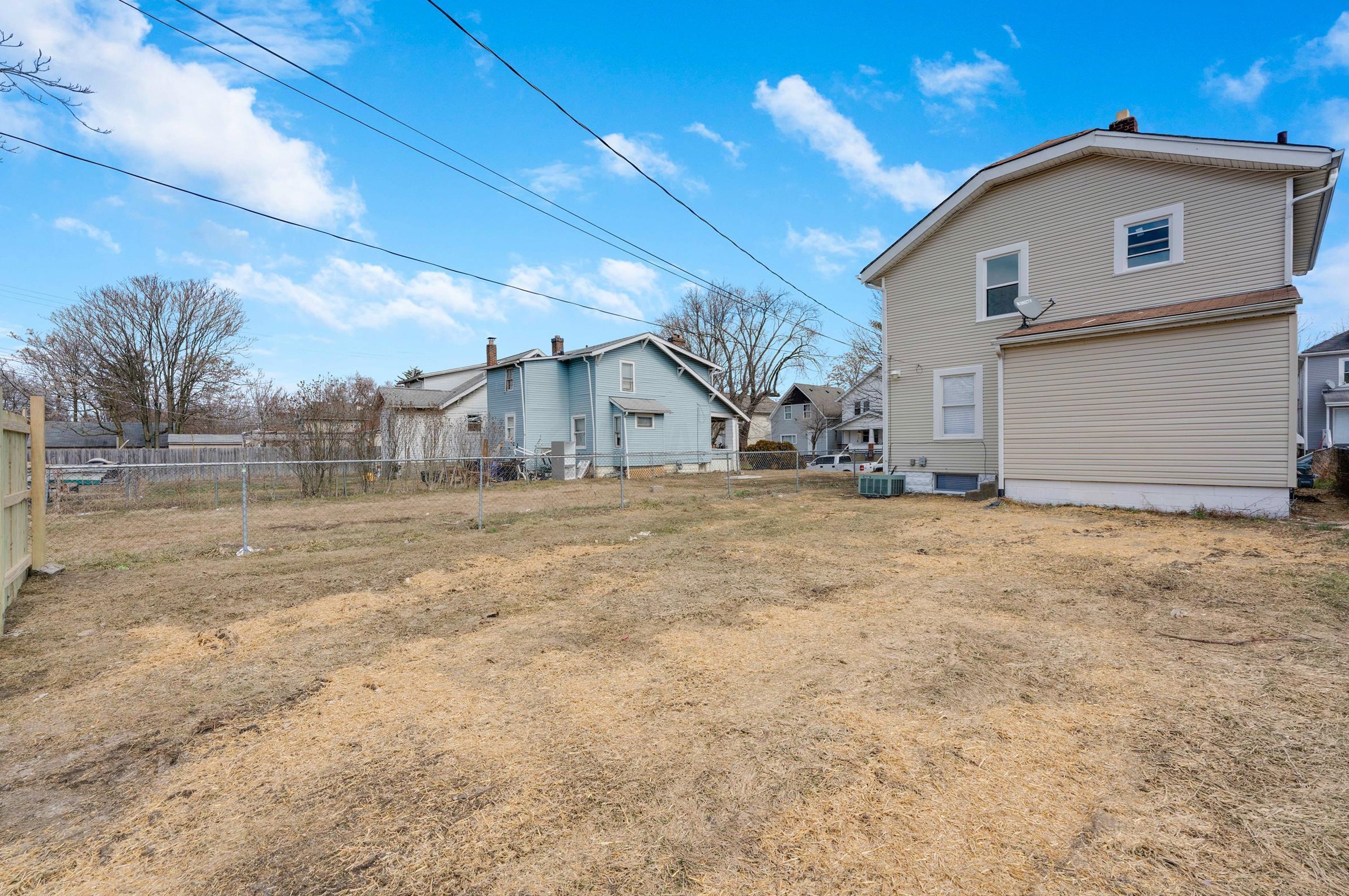 219 Eureka Ave, Columbus OH 43204-3206 exterior