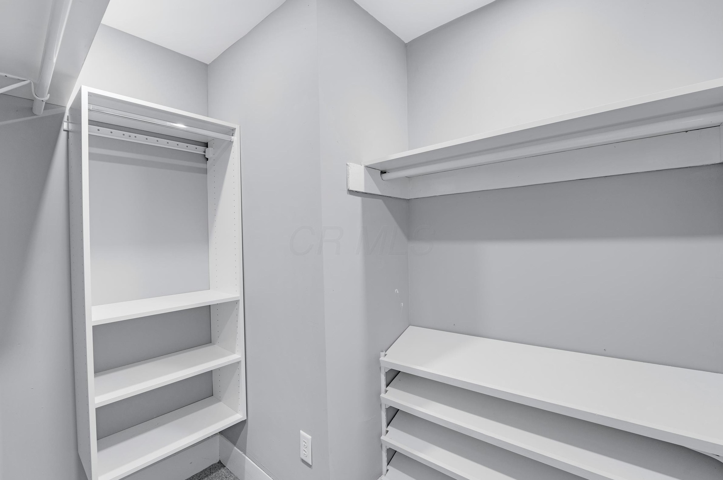 219 Eureka Ave, Columbus OH 43204-3206 exterior