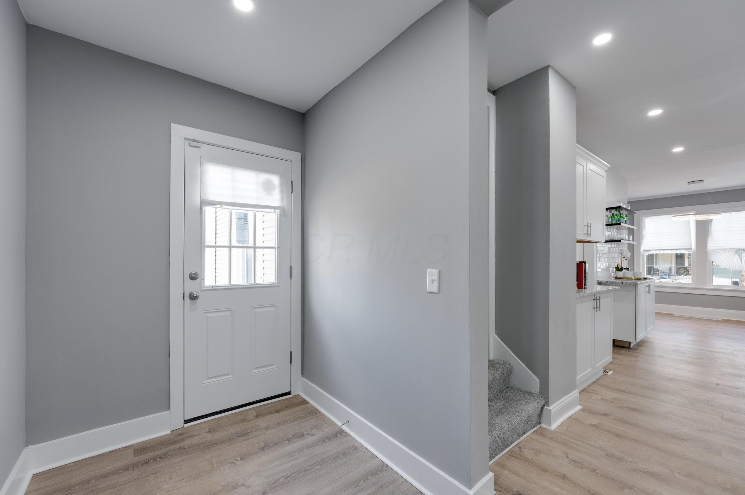 219 Eureka Ave, Columbus OH 43204-3206 exterior