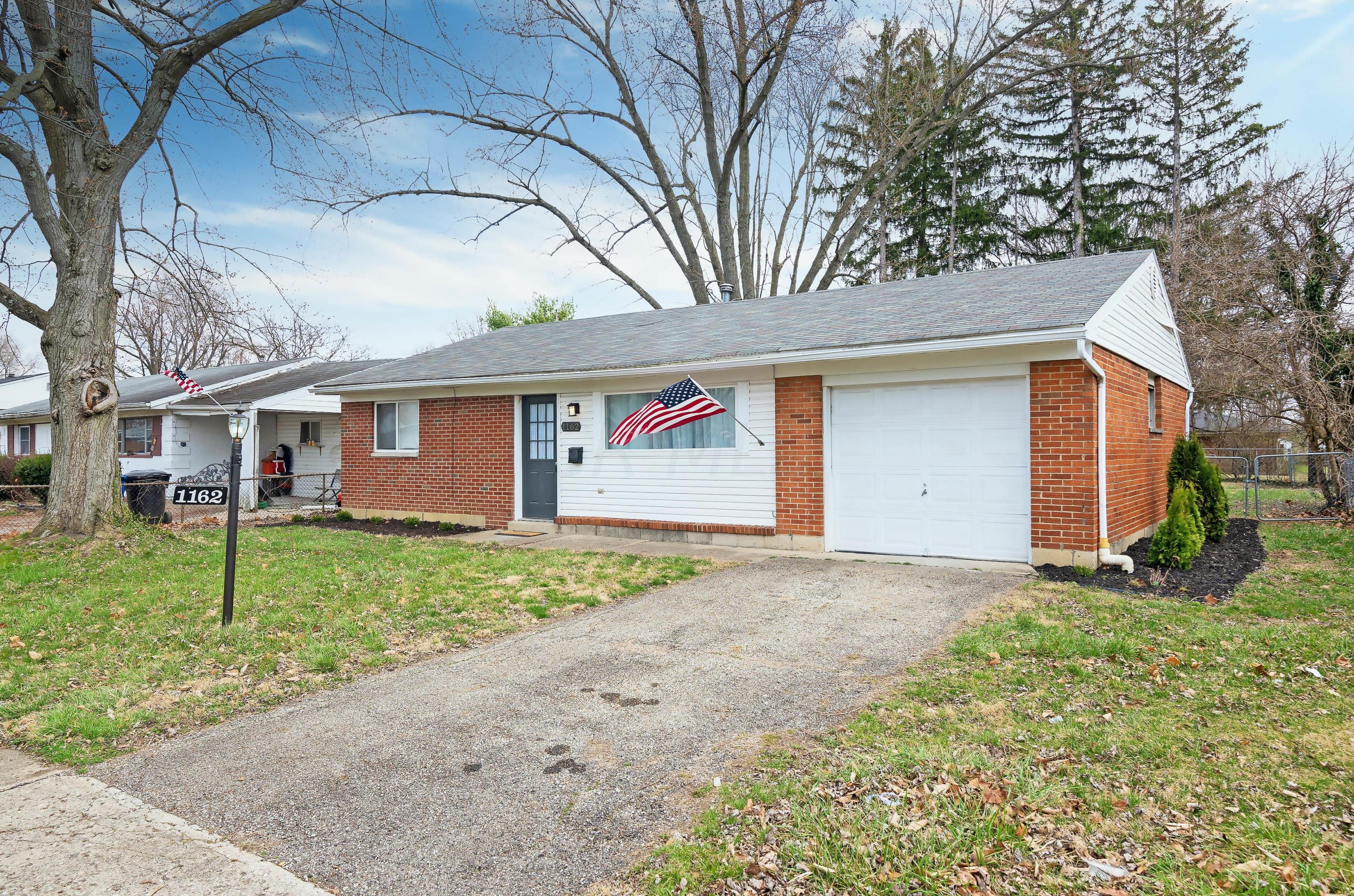 1162 Striebel Rd, Columbus, OH 43227-1768