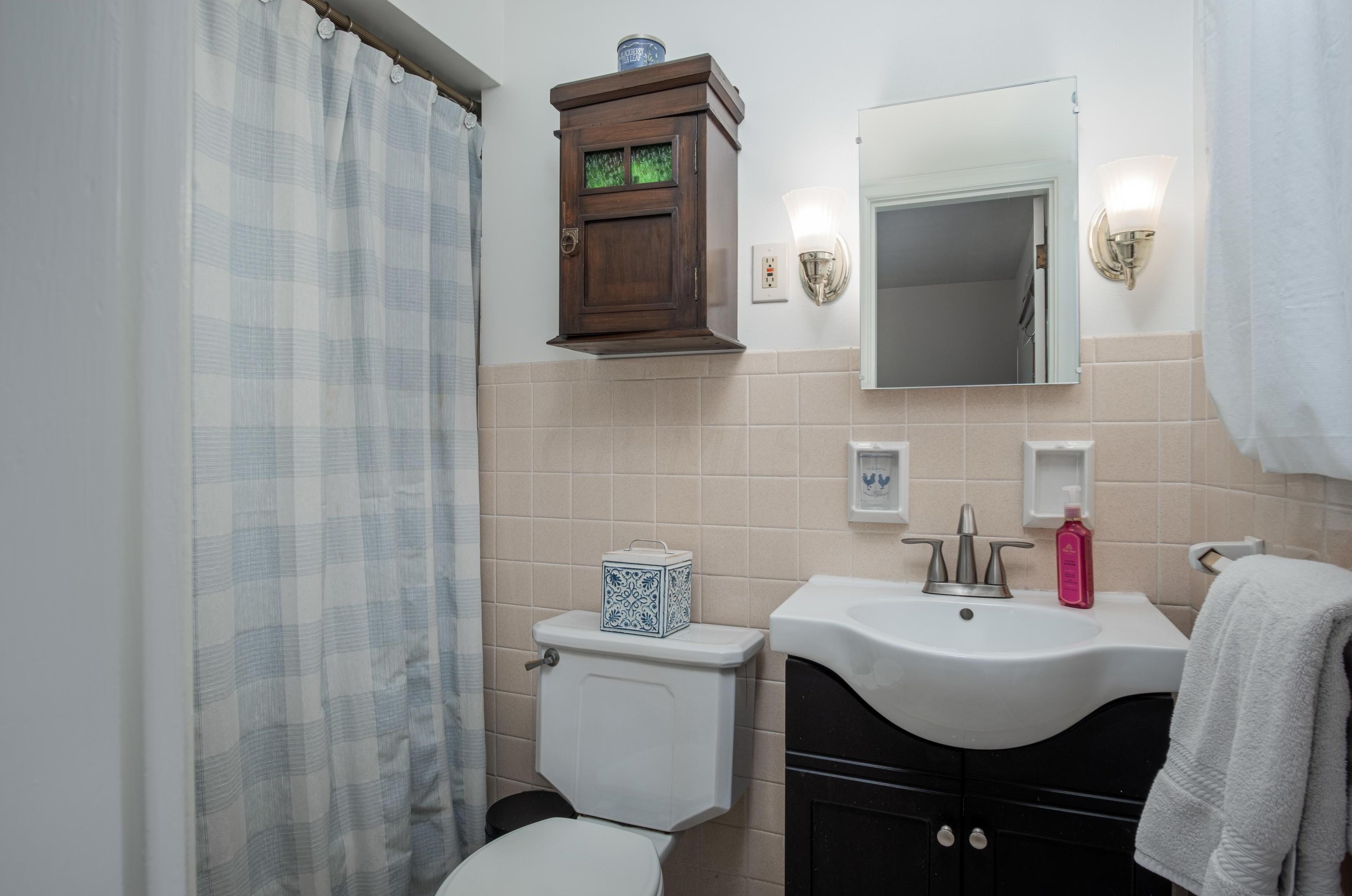 2579 Berwyn Rd, Columbus OH 43221-3205 exterior