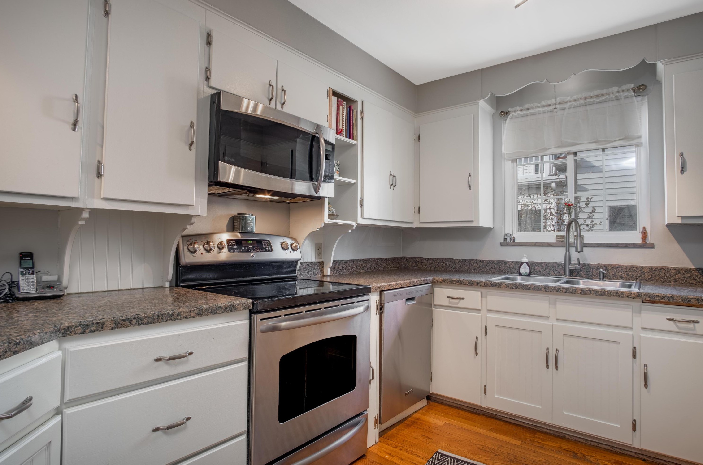 2579 Berwyn Rd, Columbus OH 43221-3205 exterior