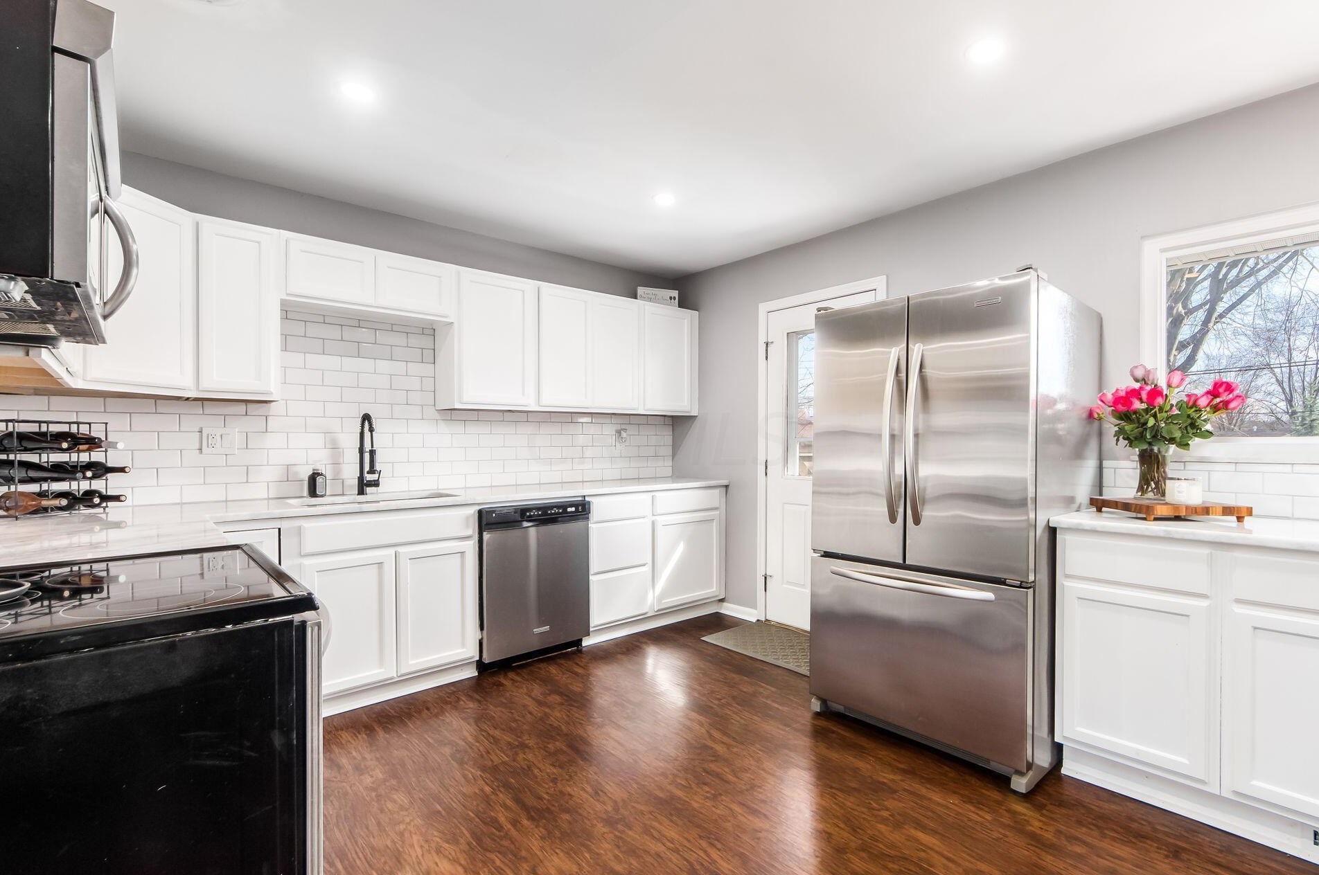 579 Knights Ave, Columbus, OH 43230-2314