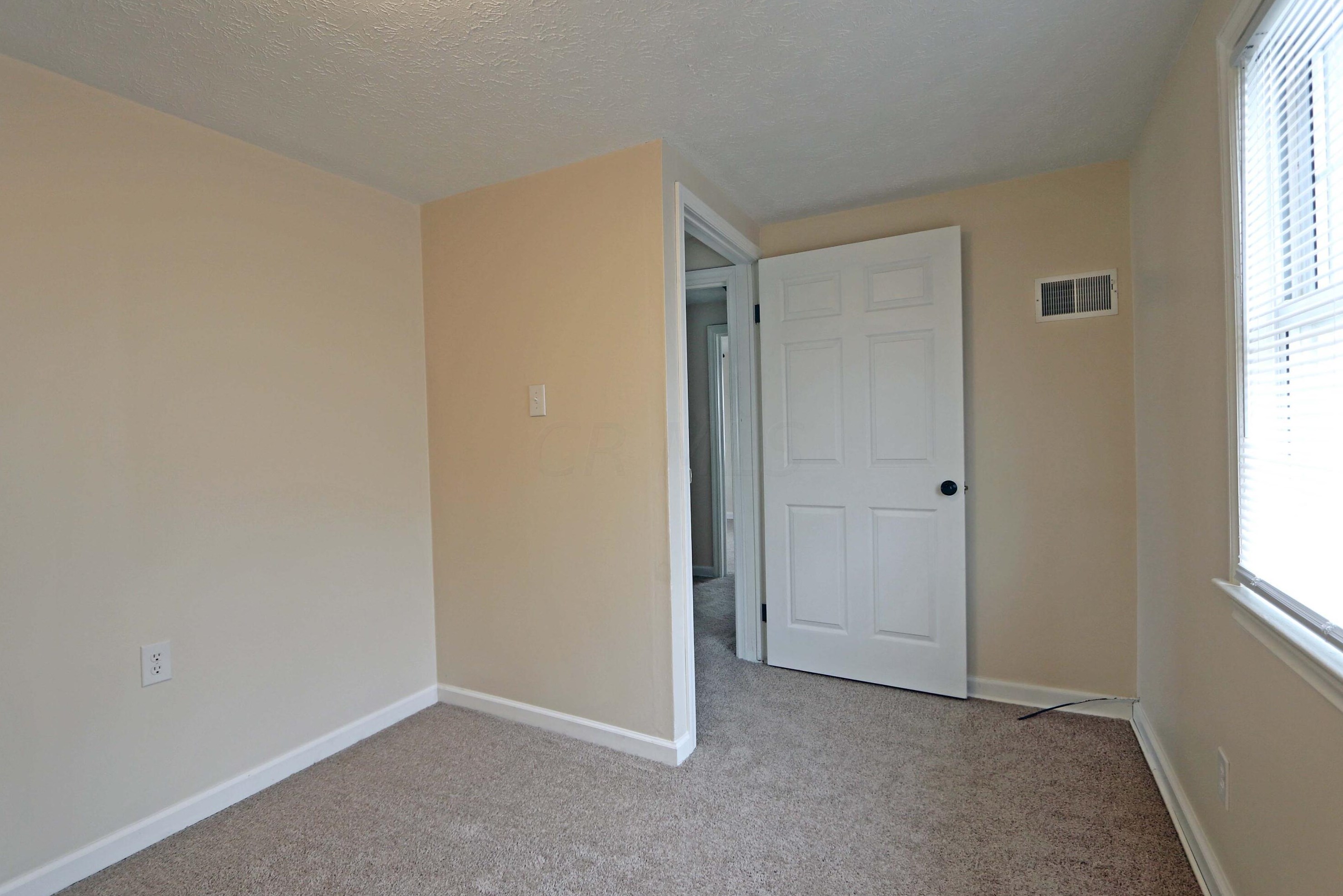 1181 Kelton Ave, Columbus OH 43205-2423 exterior