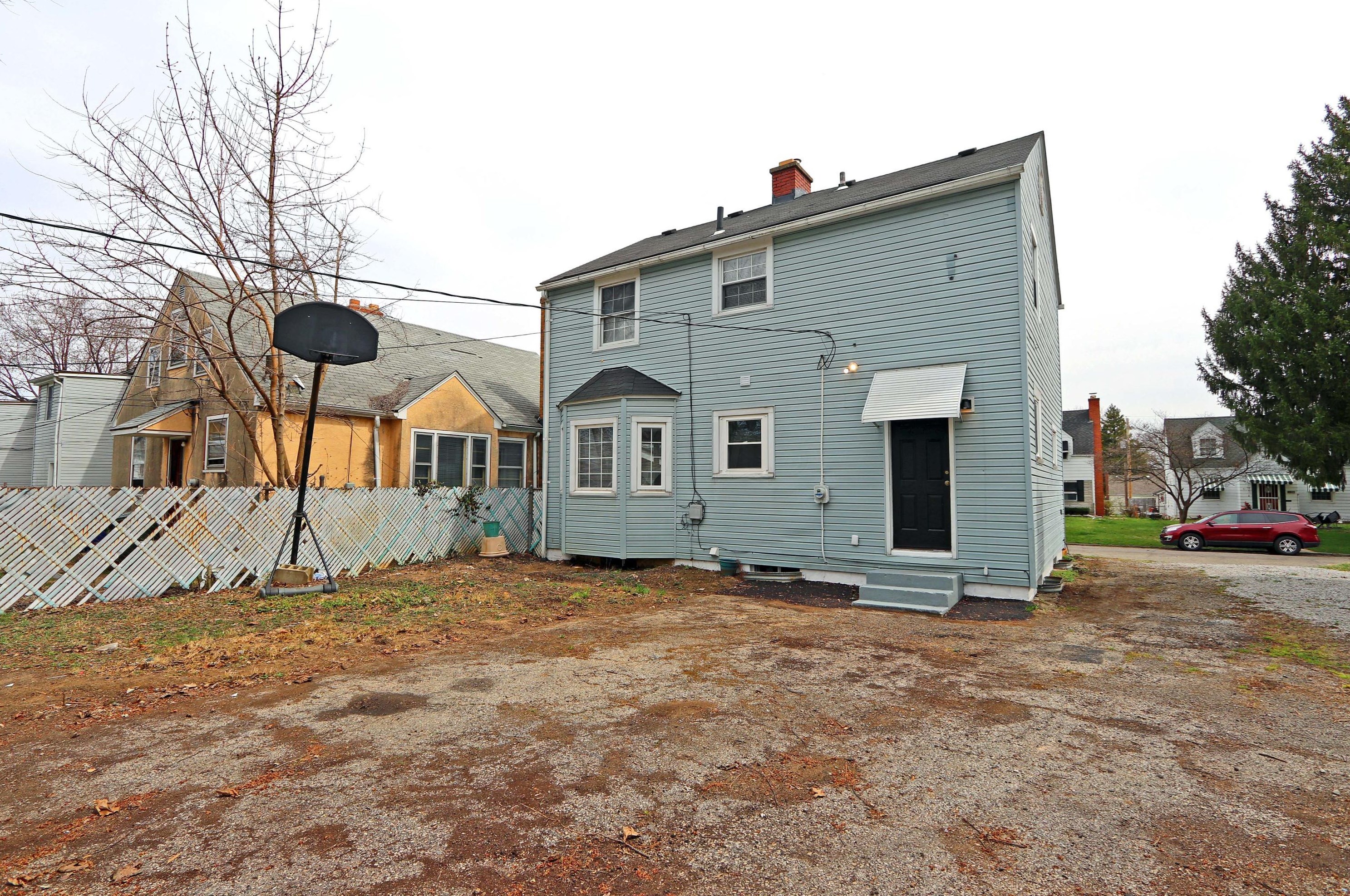 1181 Kelton Ave, Columbus OH 43205-2423 exterior