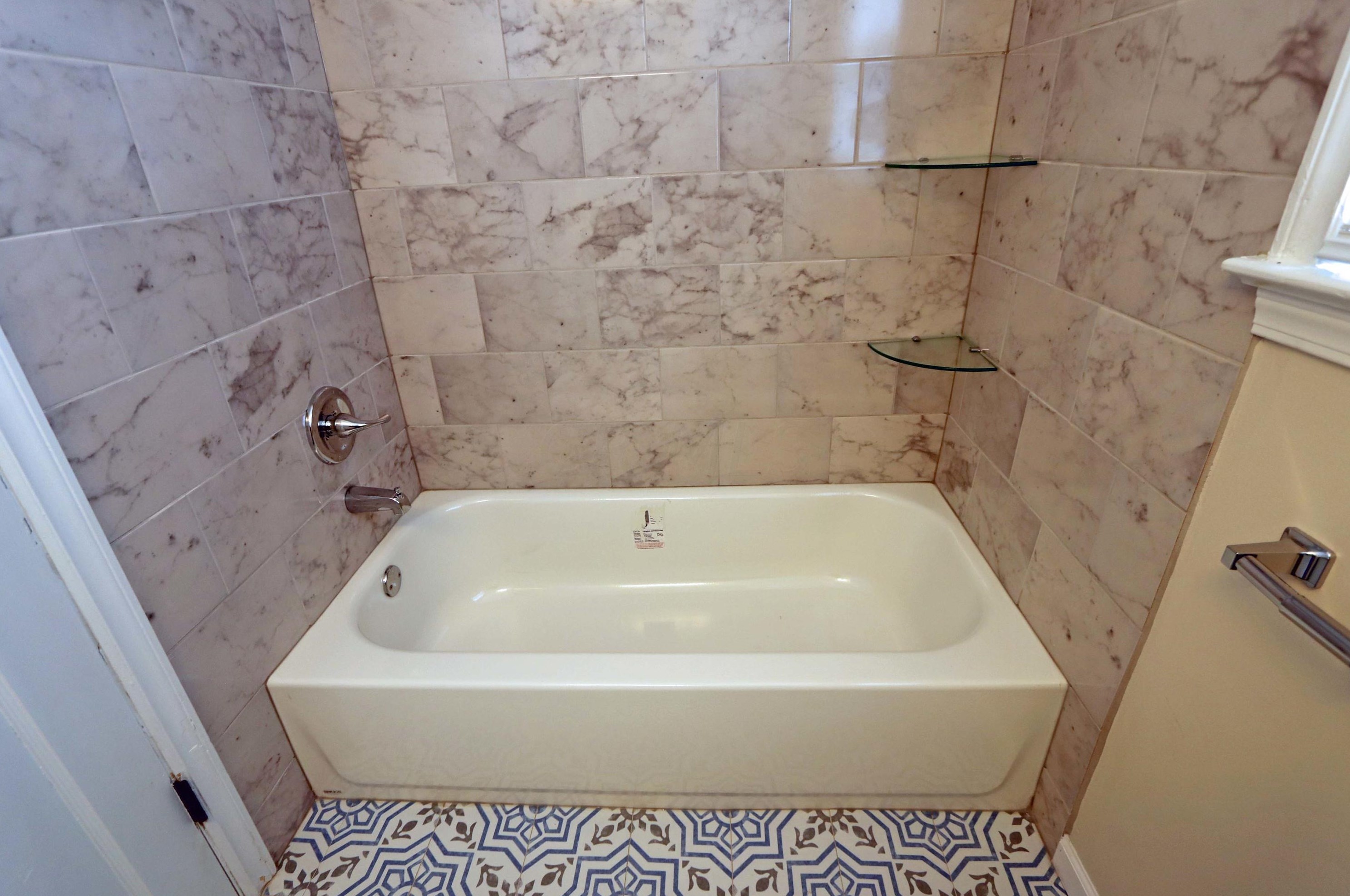 1181 Kelton Ave, Columbus OH 43205-2423 exterior