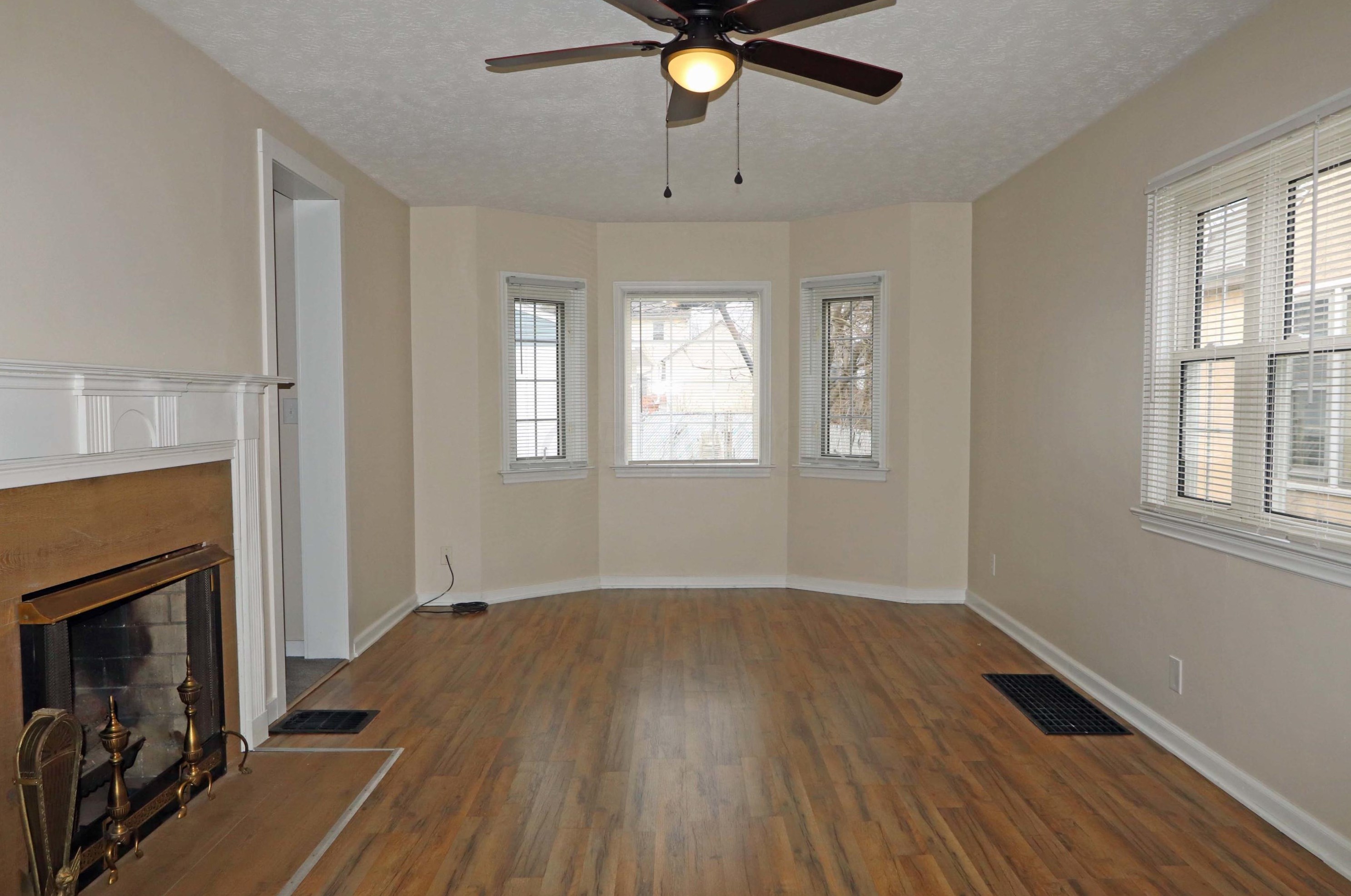 1181 Kelton Ave, Columbus OH 43205-2423 exterior