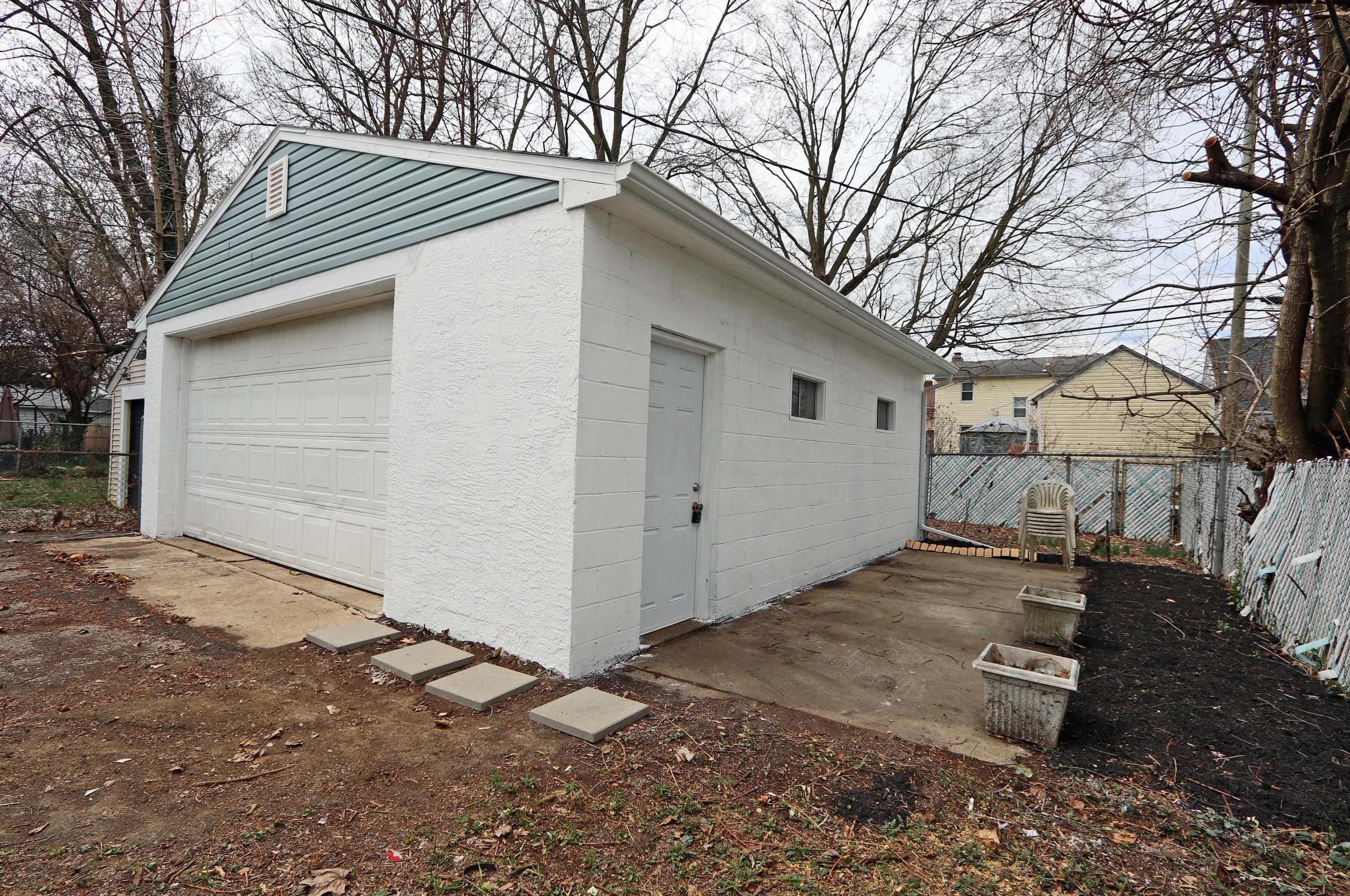 1181 Kelton Ave, Columbus OH 43205-2423 exterior