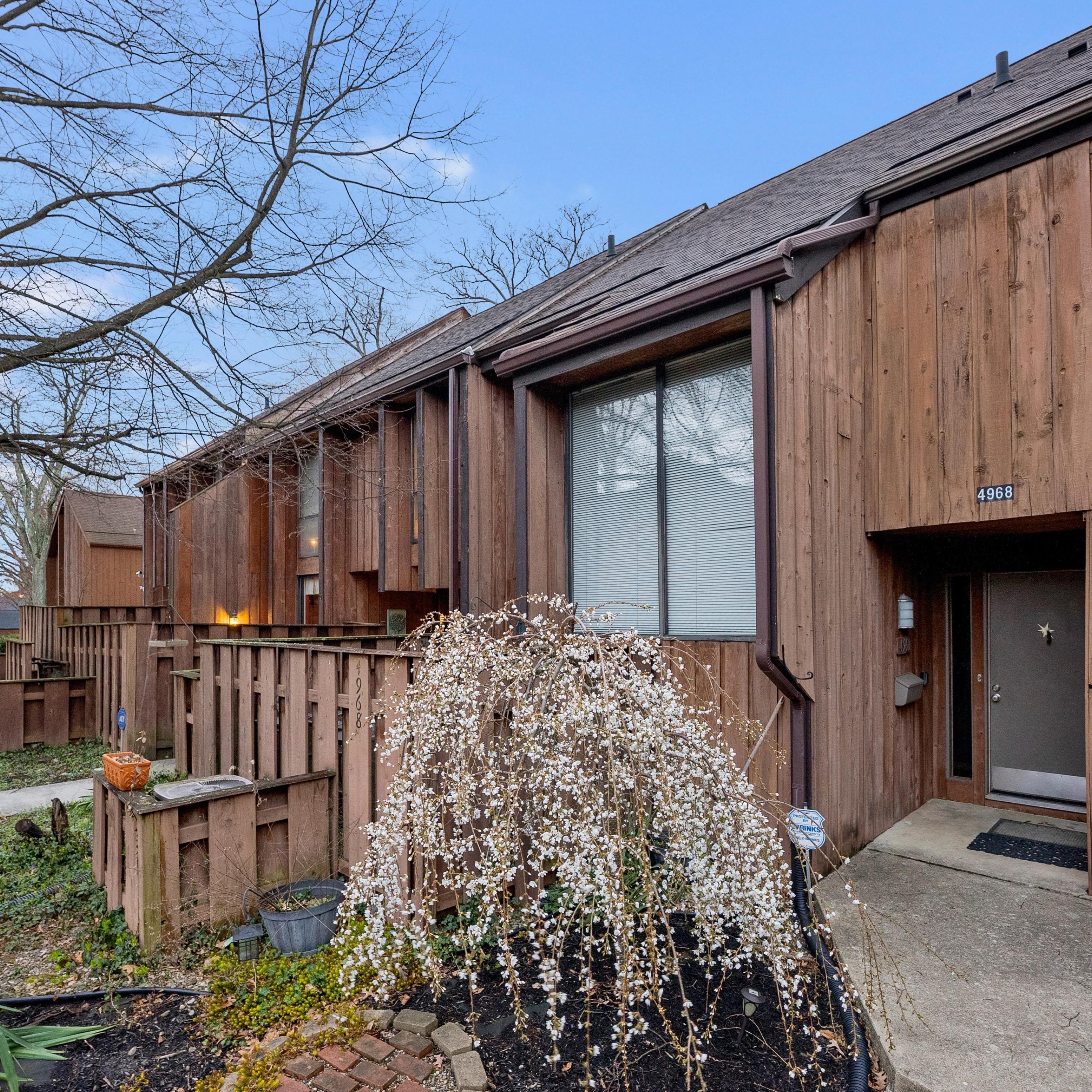 4968 Smoketalk Ln, Westerville, OH 43081-4433