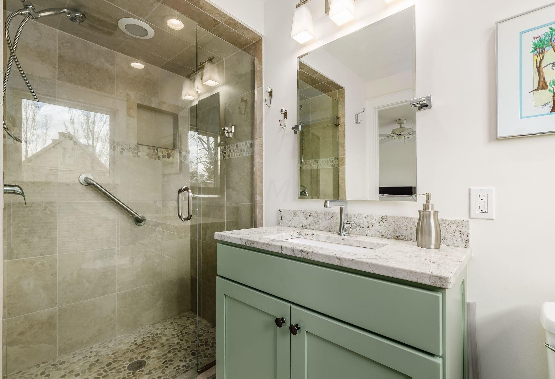 661 Grant Ave, Columbus OH 43215-2146 exterior