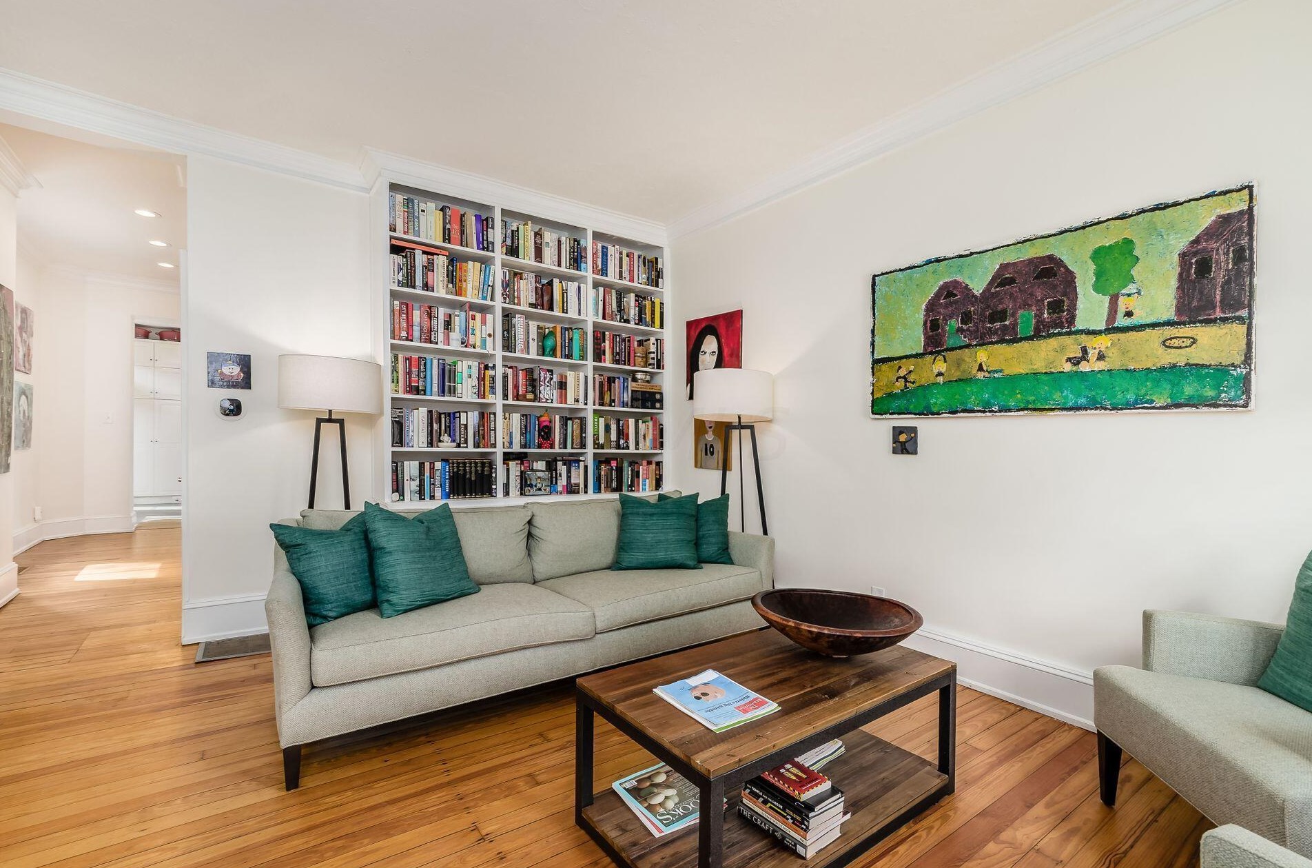 661 Grant Ave, Columbus OH 43215-2146 exterior