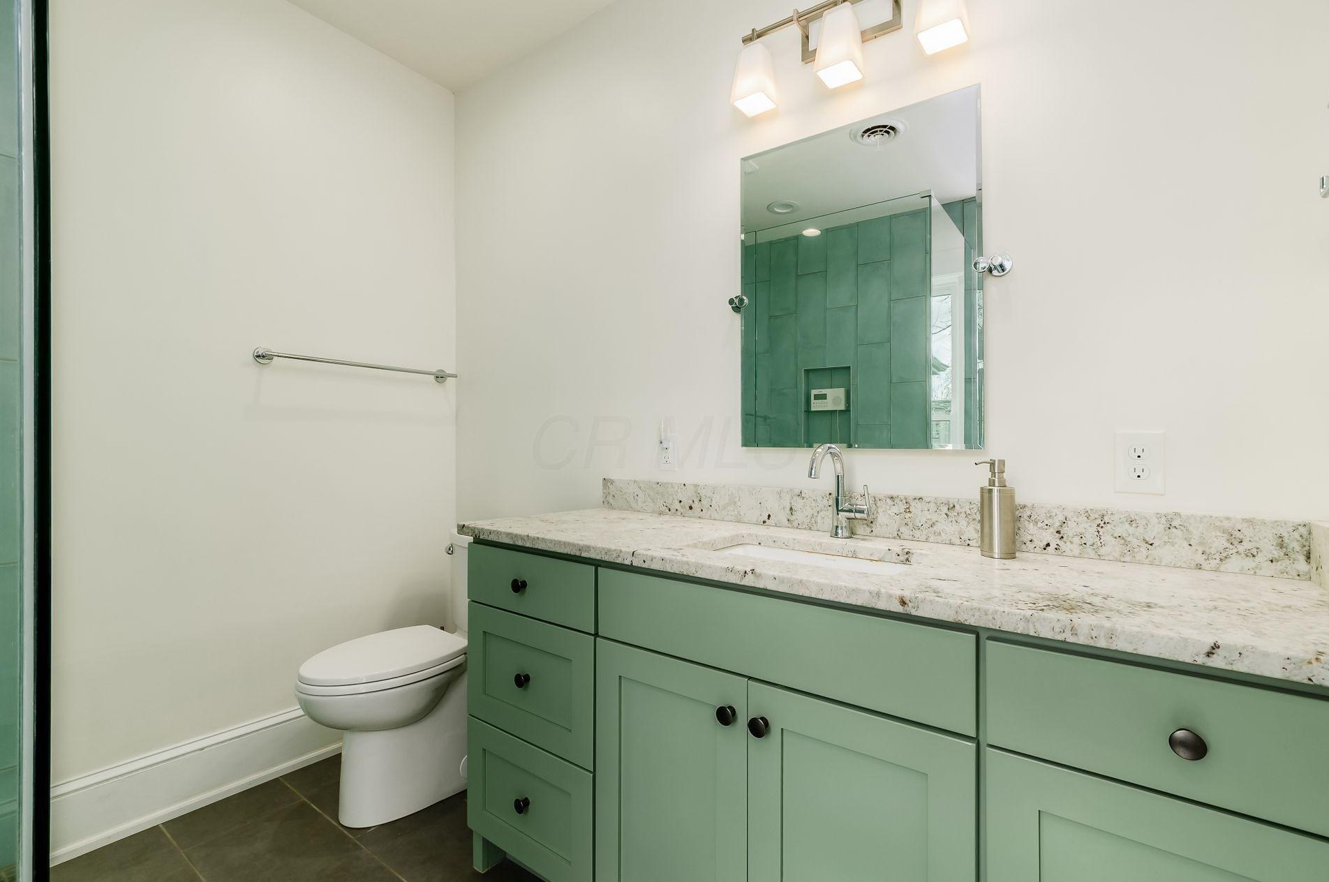 661 Grant Ave, Columbus OH 43215-2146 exterior