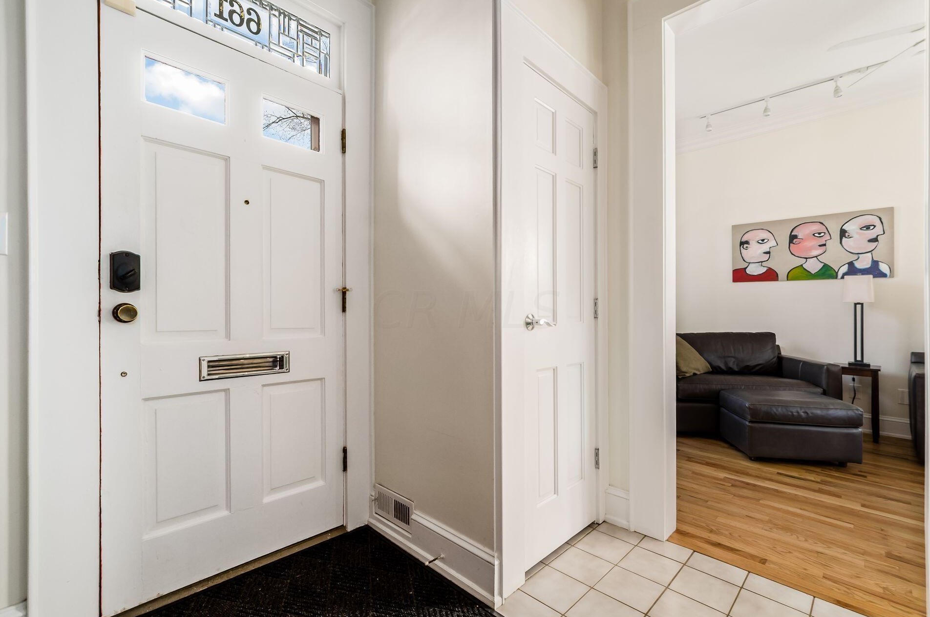 661 Grant Ave, Columbus OH 43215-2146 exterior