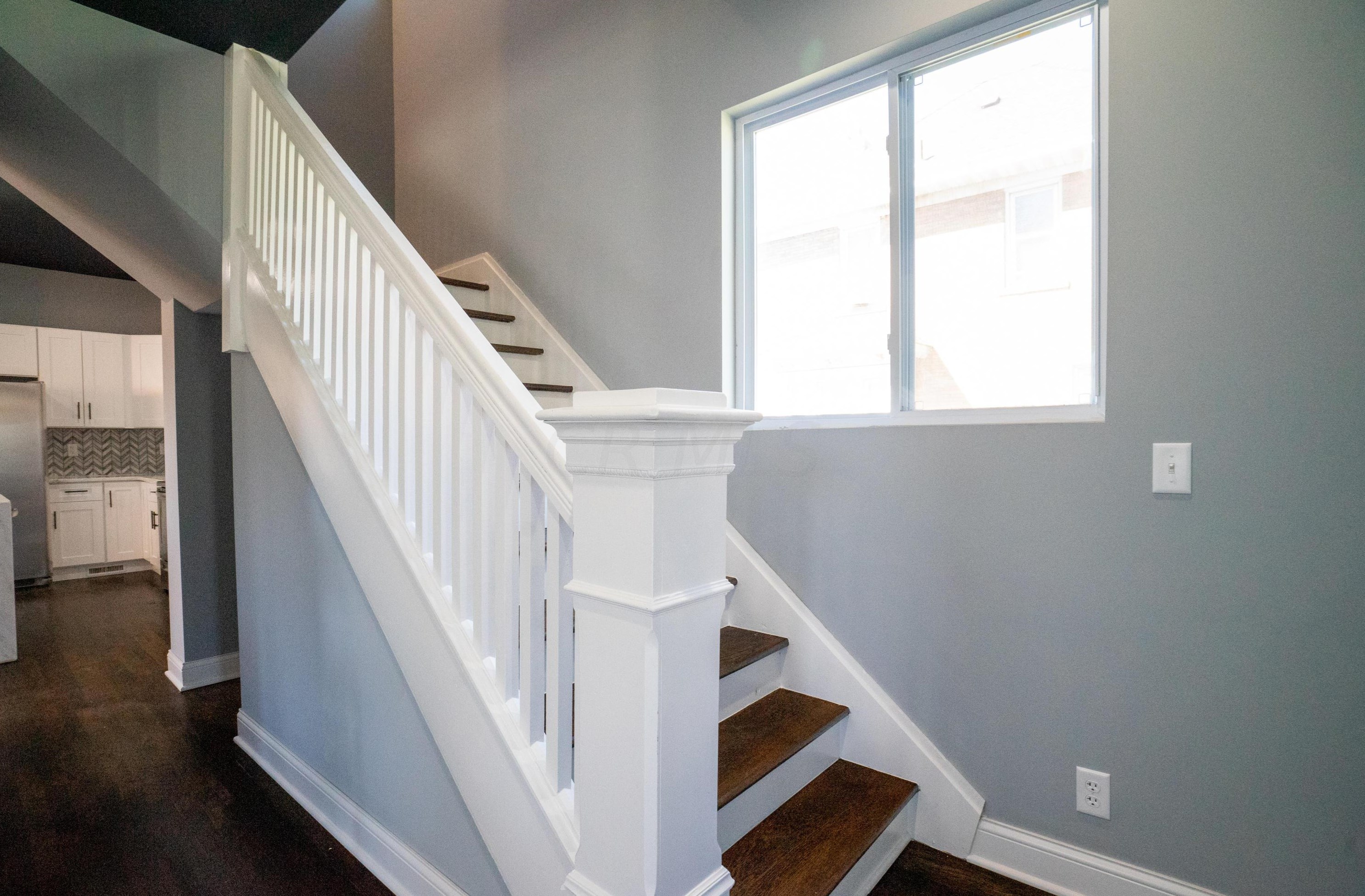 39 Warren Ave, Columbus, OH 43204-3052