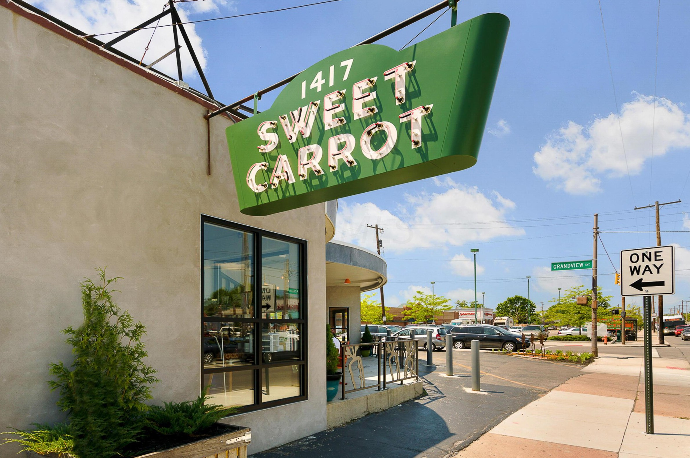 1052 2 Ave, Columbus OH 43201-3761 exterior