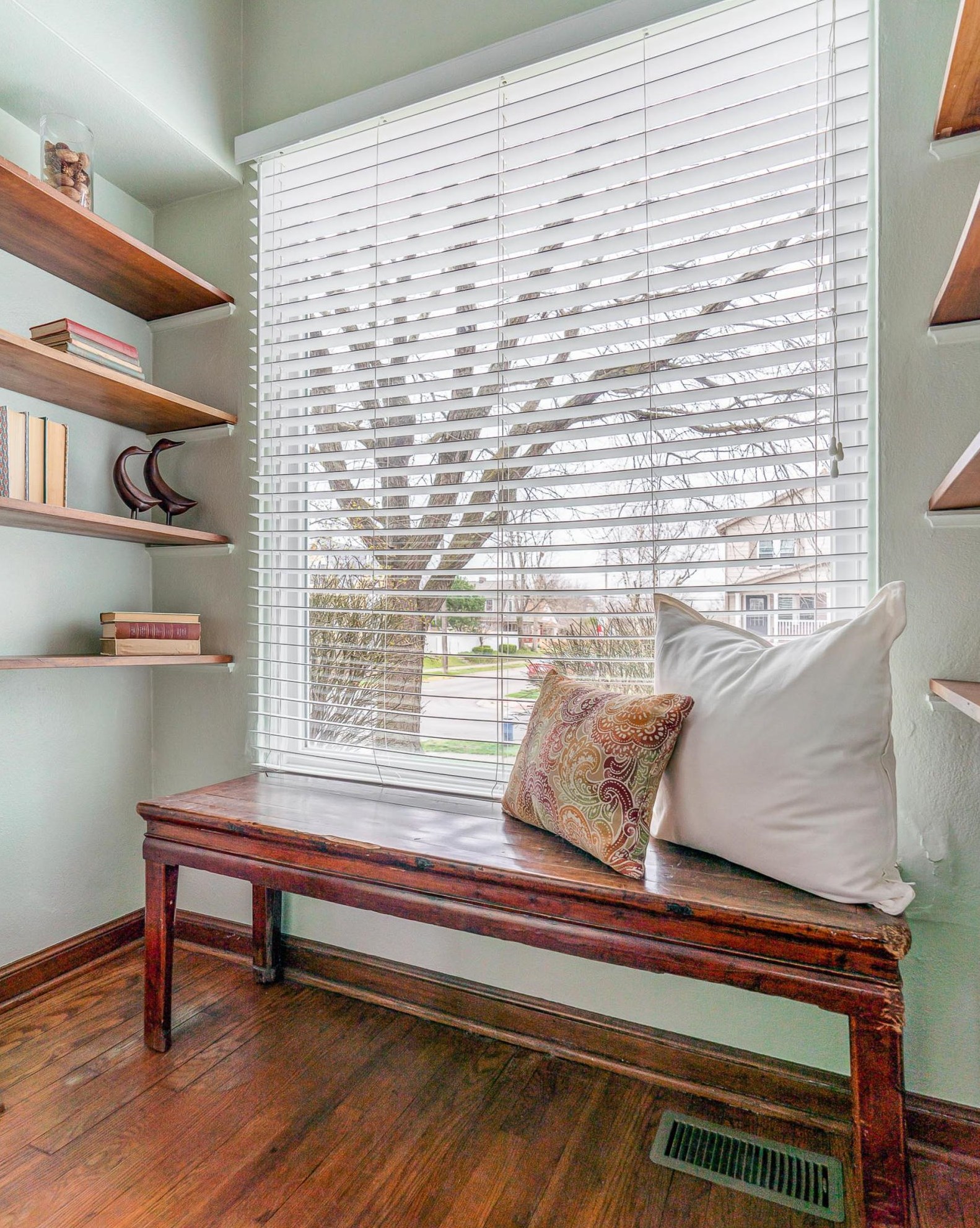 1052 2 Ave, Columbus OH 43201-3761 exterior