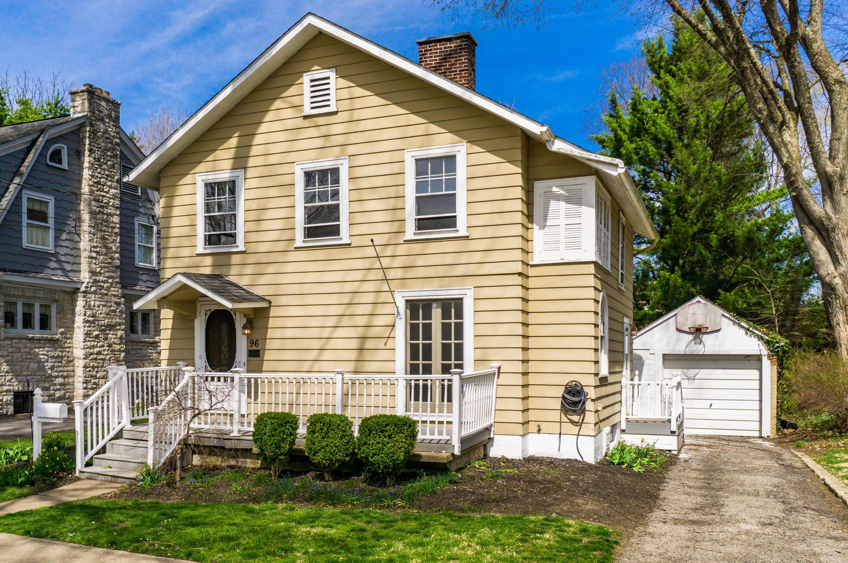 96 Columbus St, Cnl Wnchstr, OH 43110-1206